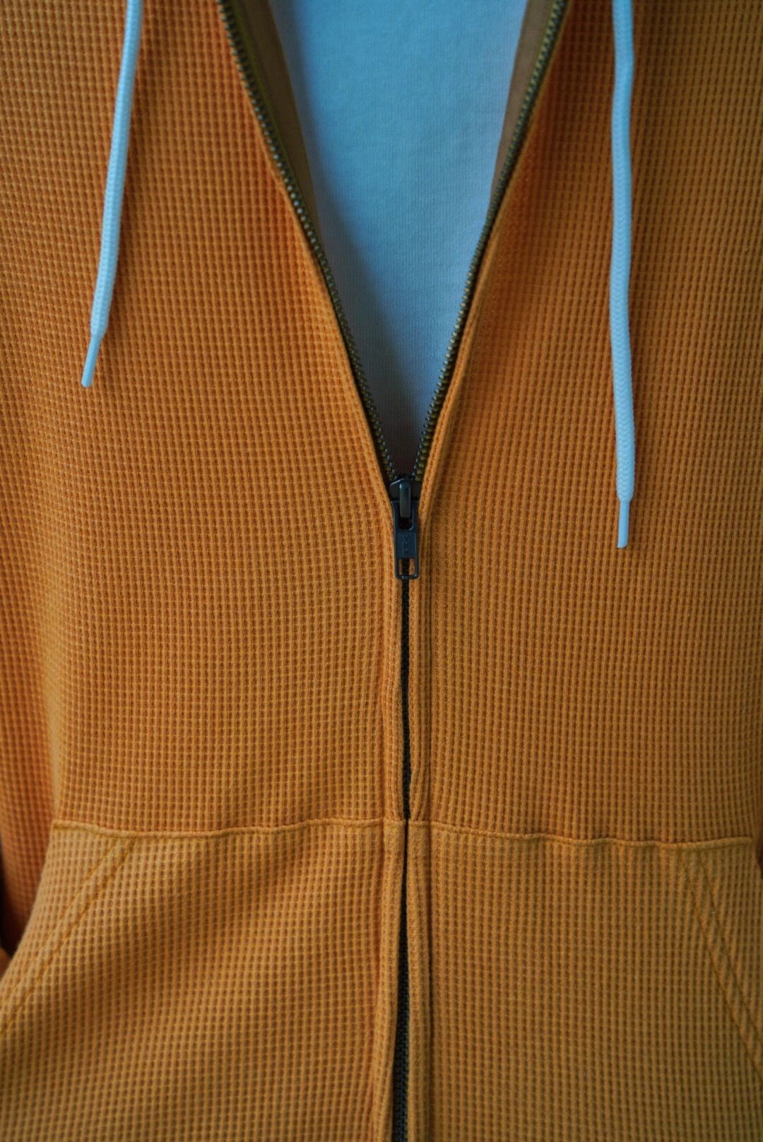 WAFFLE ZIP HOODIE（MUSTARD）