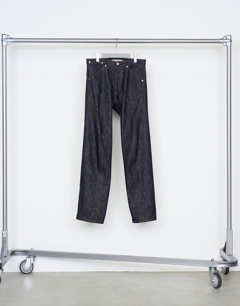 3D TWISTED JEANS（RAW INDIGO）