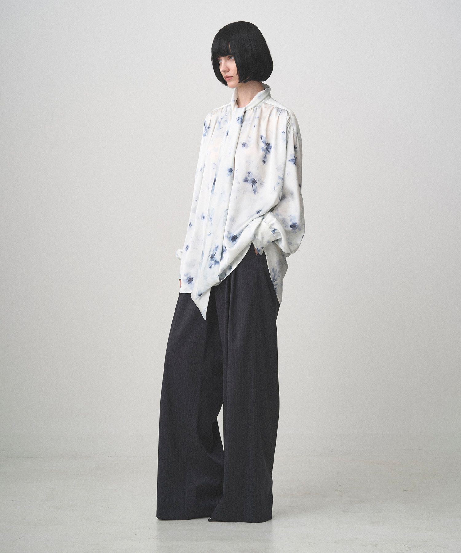 FLORAL BOWTIE SHIRT（WHITE）