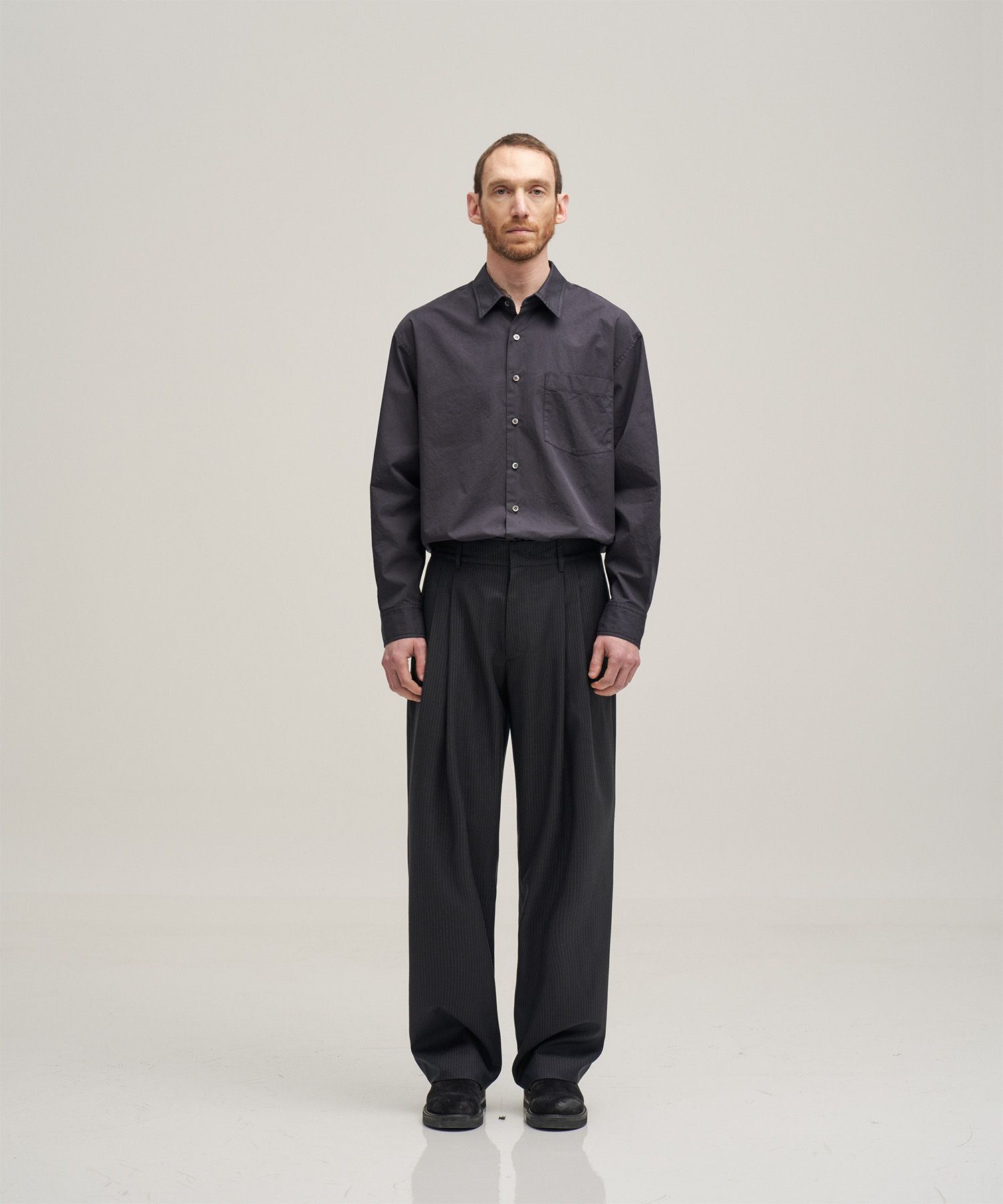 Narrow Stripe Tapered Slacks（BLACK）