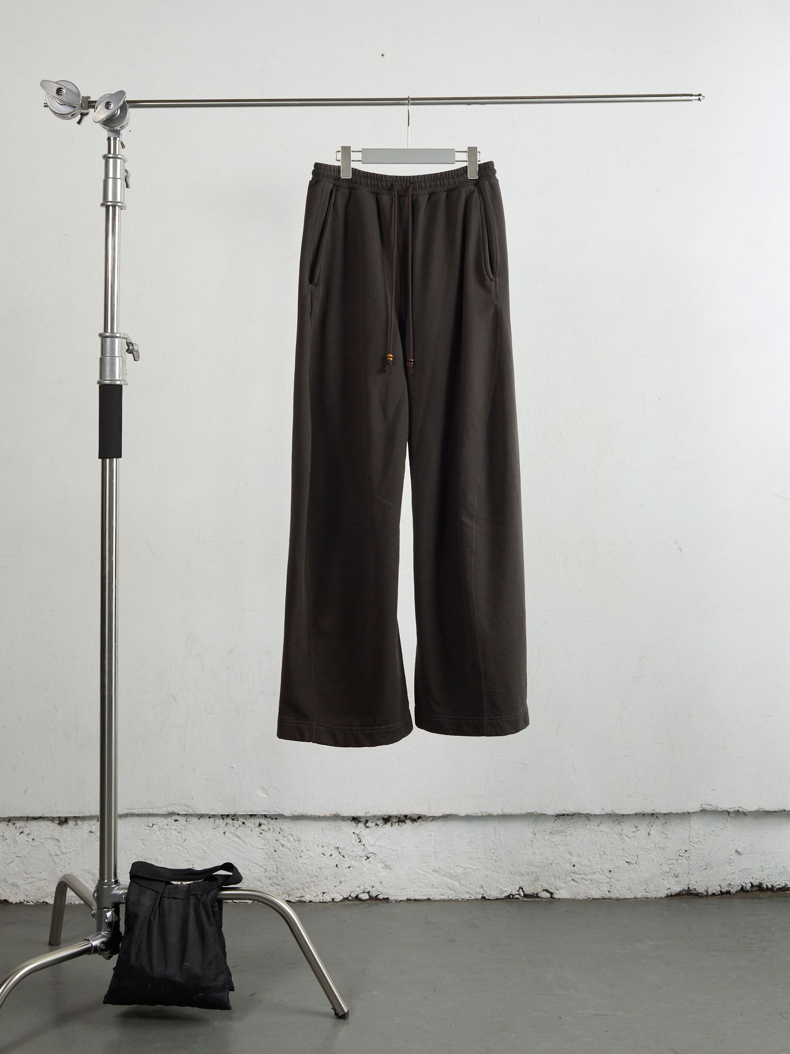 3D TWISTED LOUNGE PANTS（DARK BROWN）