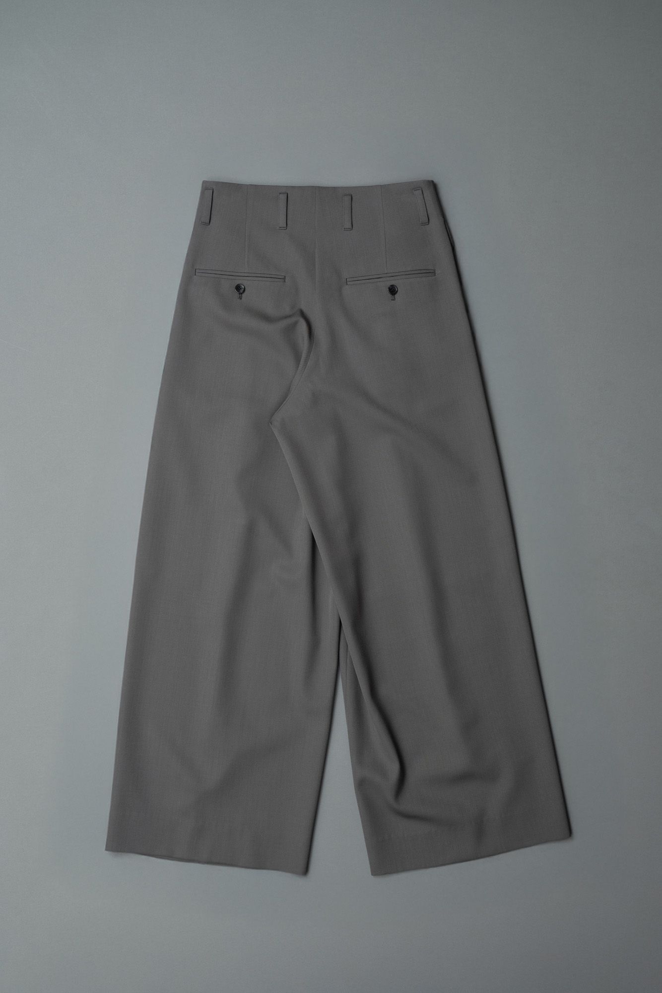 TUCK WIDE TROUSERS（GRAY）