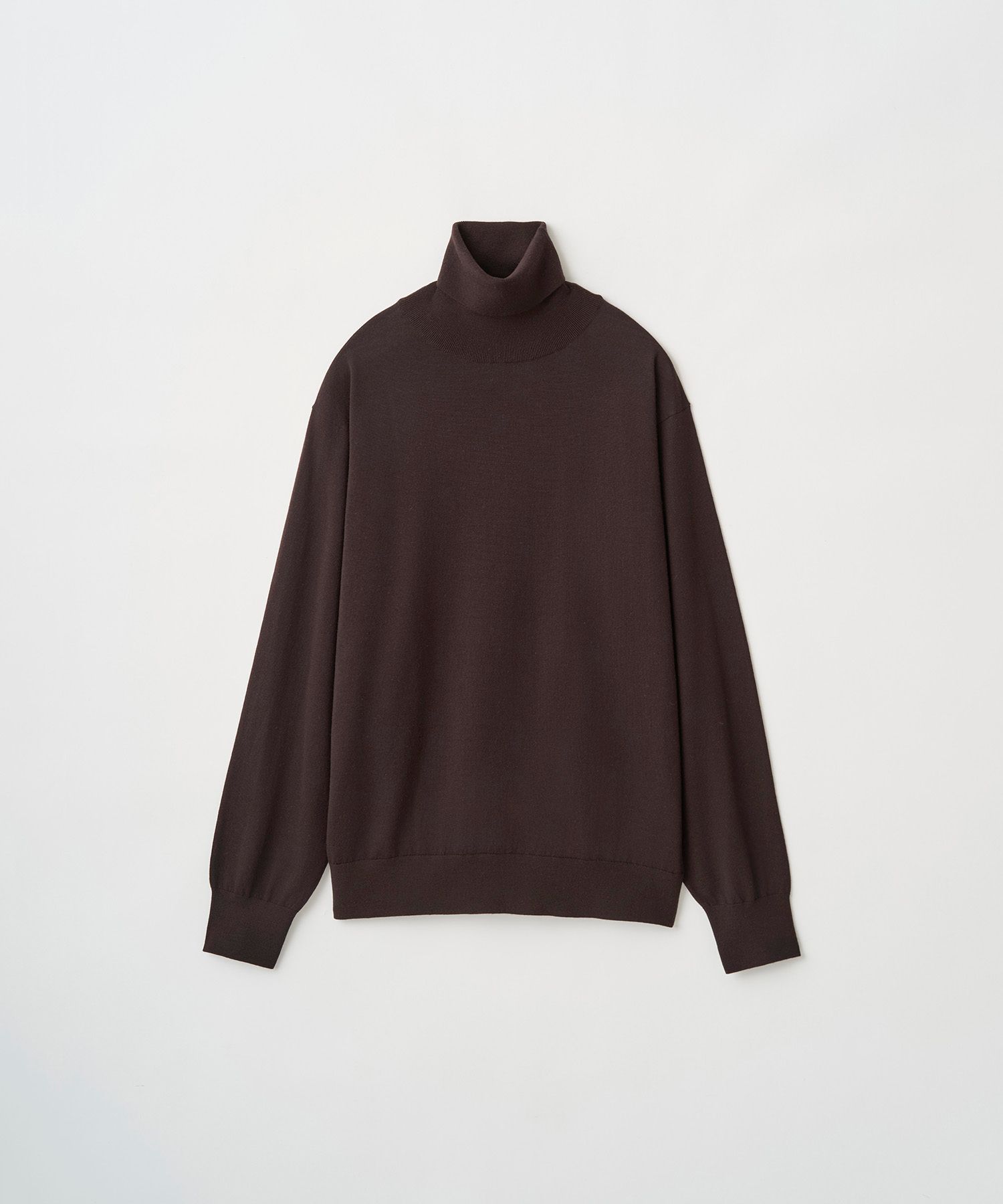STRUCTURED TURTLENECK KNIT（BROWN）