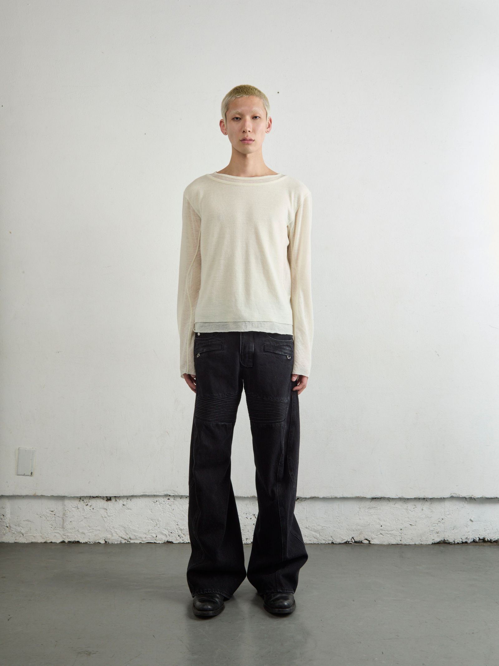 DOUBLE LAYERED LONG SLEEVE T SHIRT（WHITE）