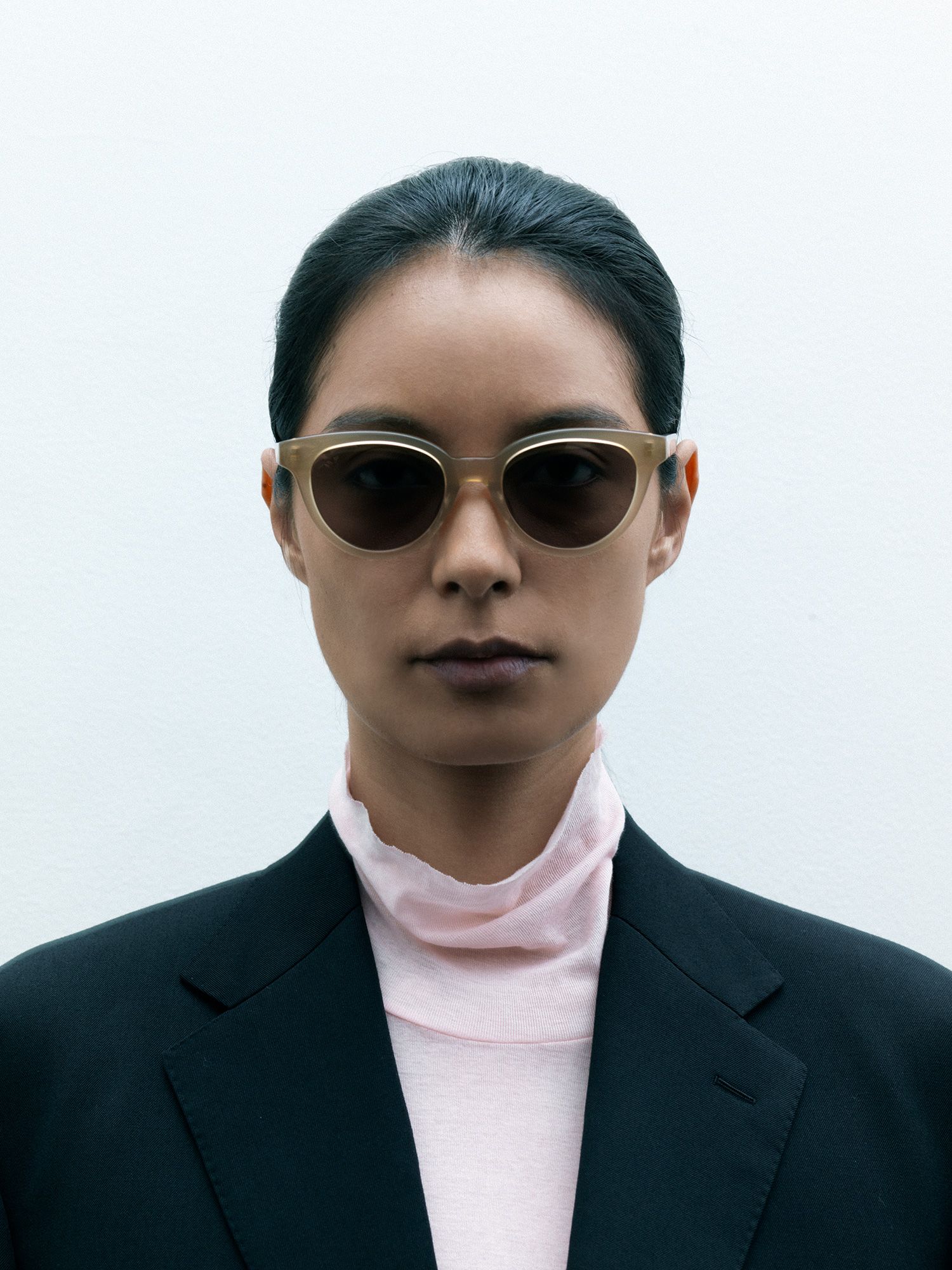 A.D.S.R. RIDHA 01（BEIGE）