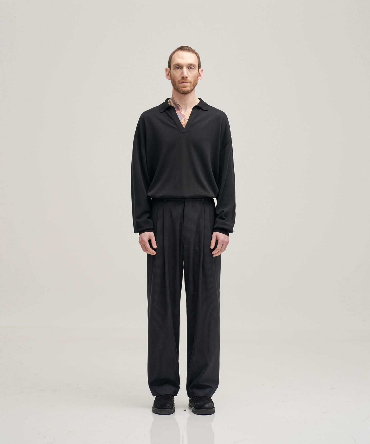 Narrow Stripe Tapered Slacks（BLACK）