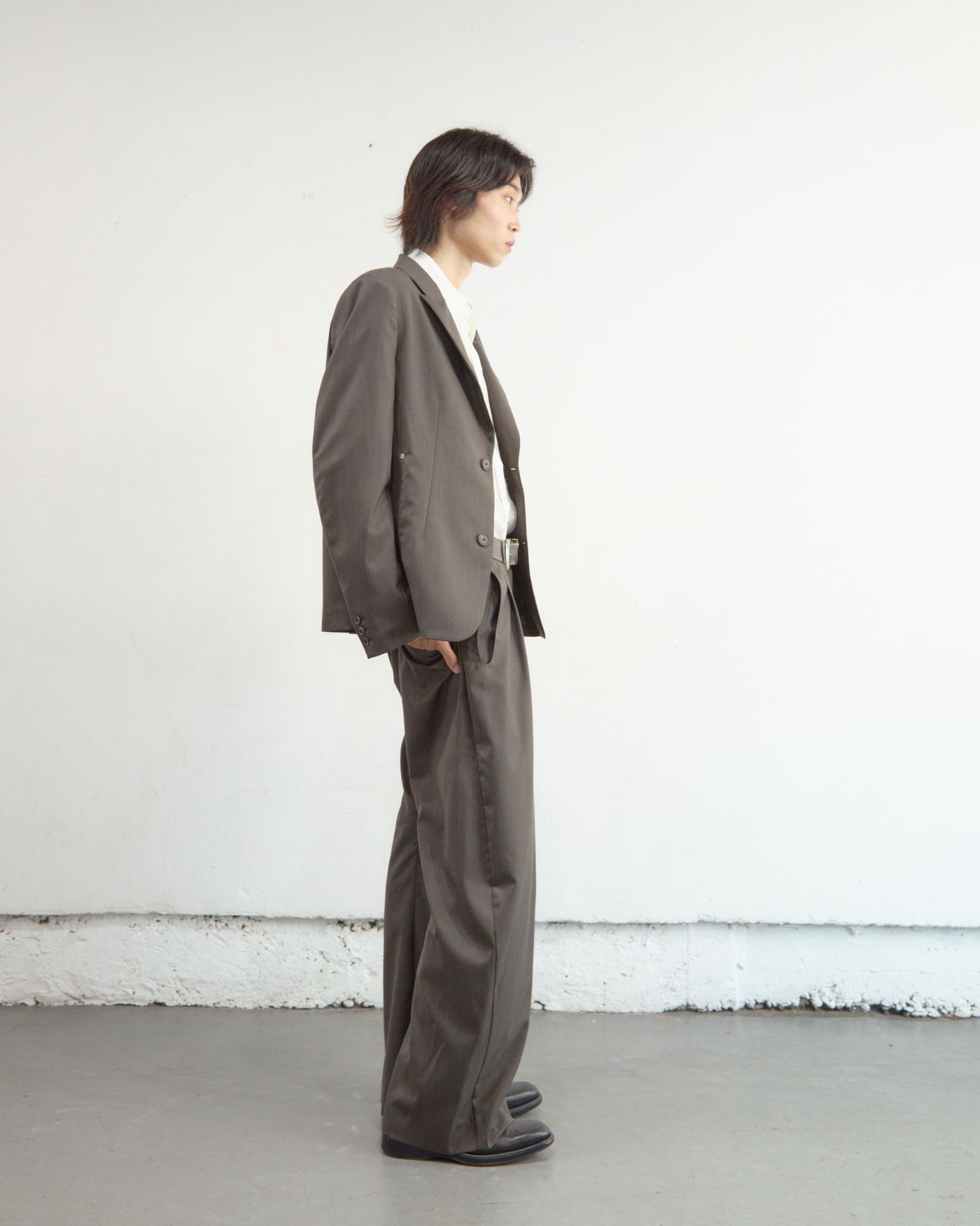 2TUCKED CURVED LEG TROUSERS（BROWN）