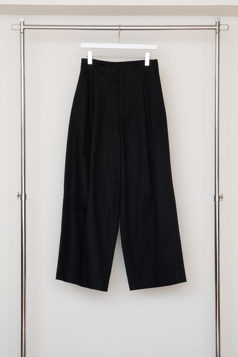 TUCK WIDE TROUSERS（BLACK）