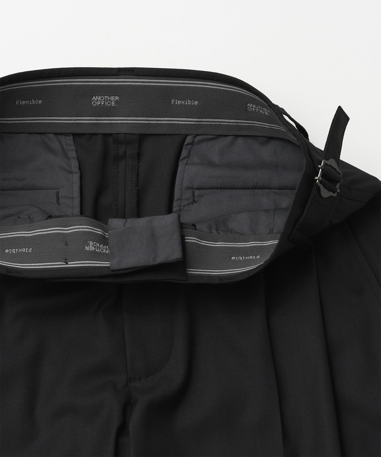 Santiago Slacks Flexible 32L(BLACK)