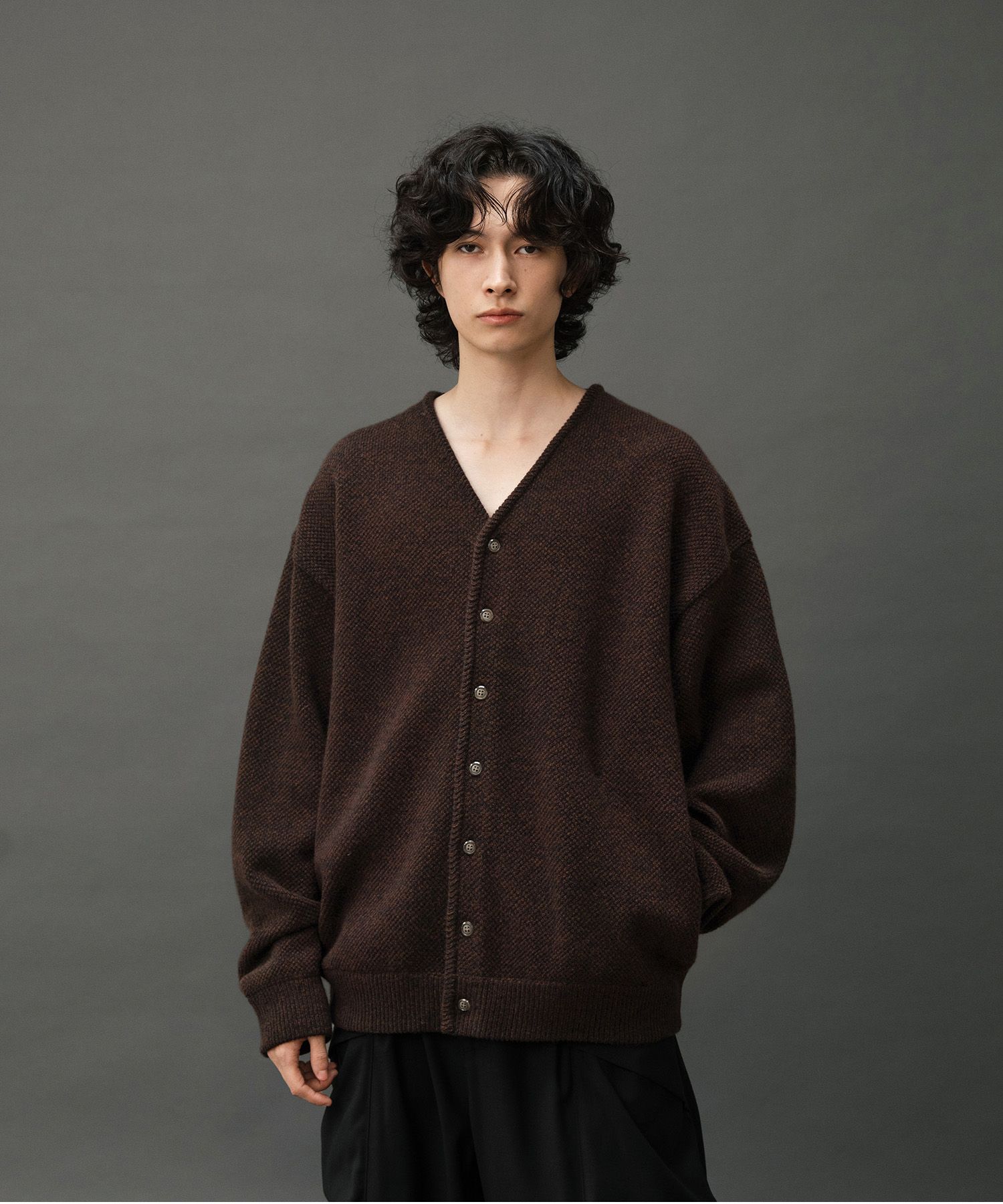 Moss Stitch V-Neck Cardigan（Brown）