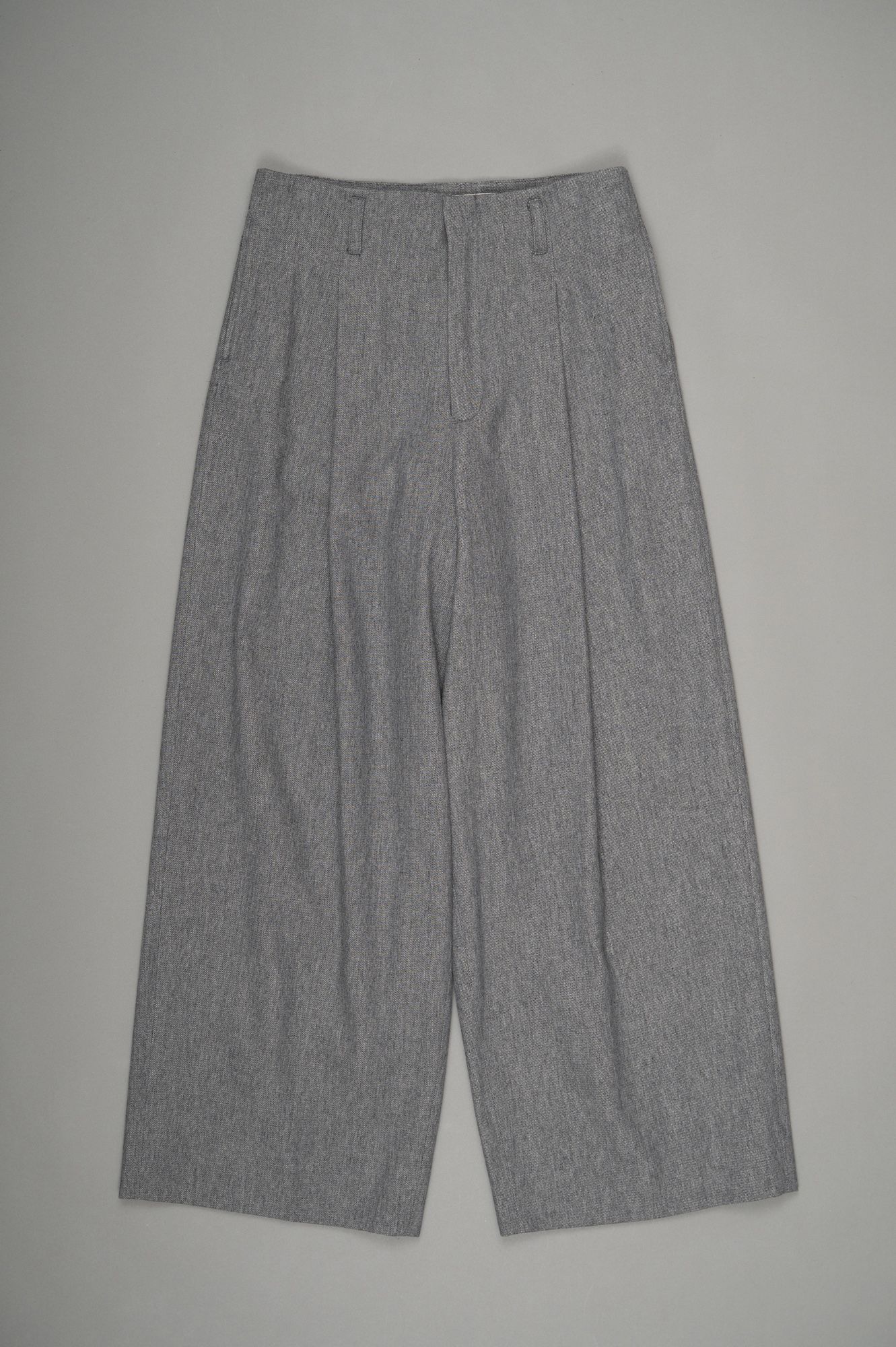 Tucked Wide Trousers（GRAY）