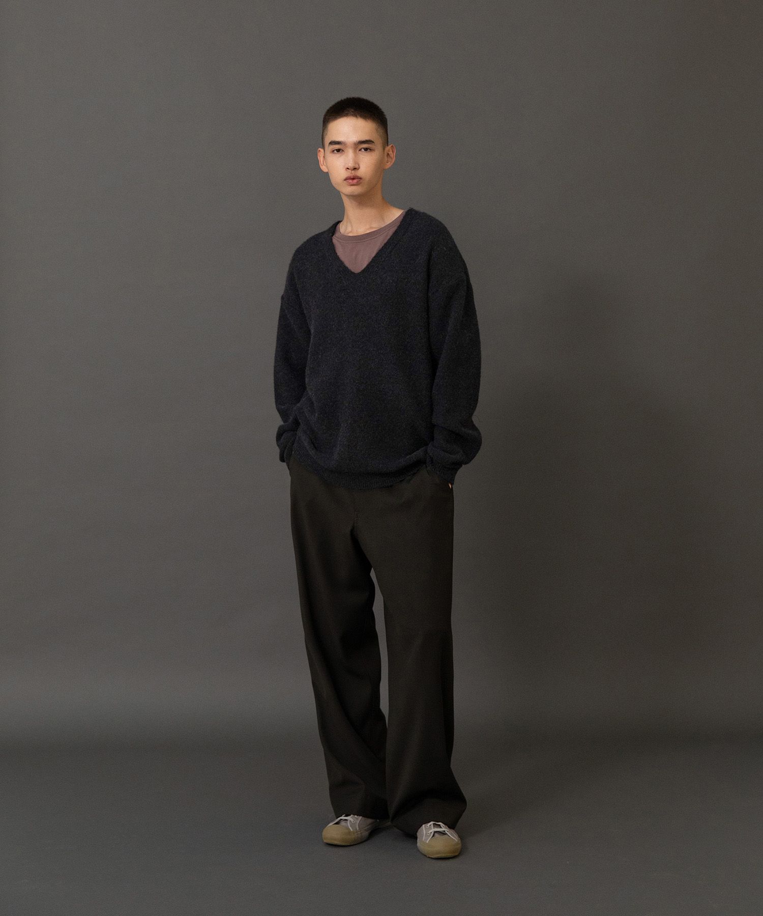 Current V-Neck Knit（Coal）
