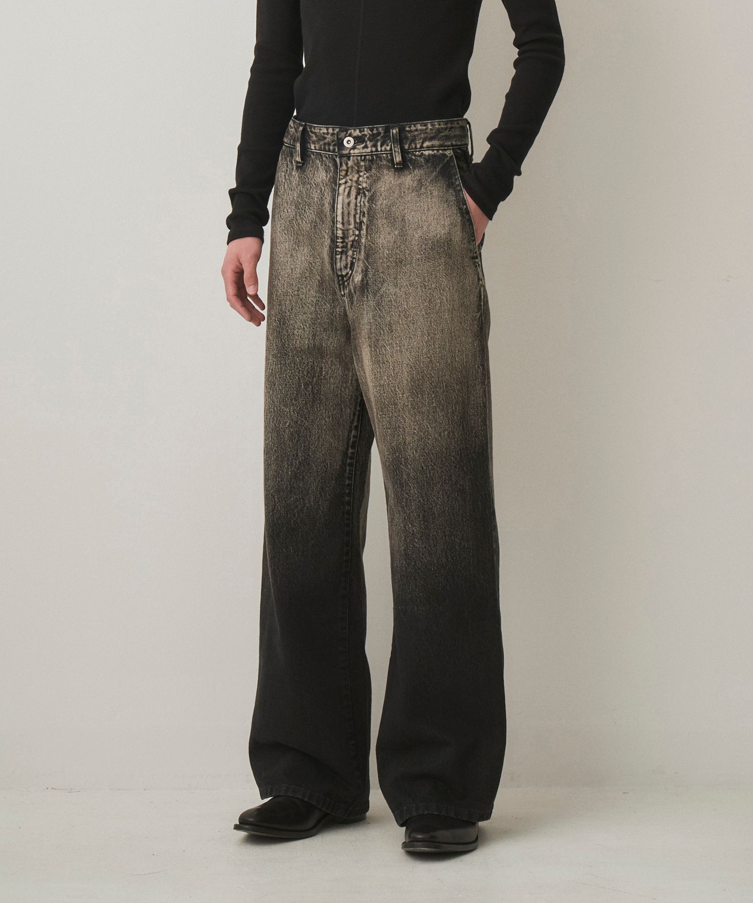 GRADATION WIDE DENIM（FADE BLACK）