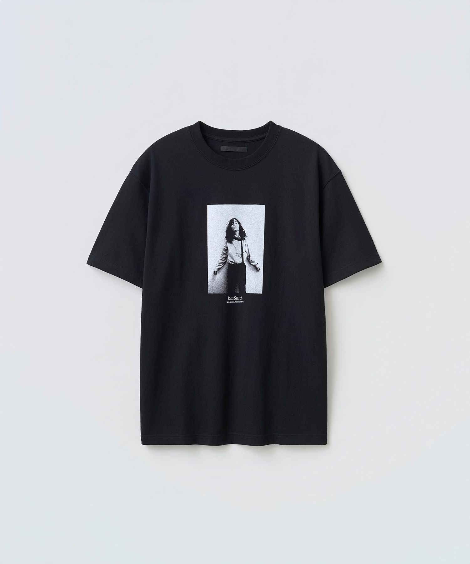 PATTI SMITH PHOTO TEE by KEVIN CUMMINS（BLACK）