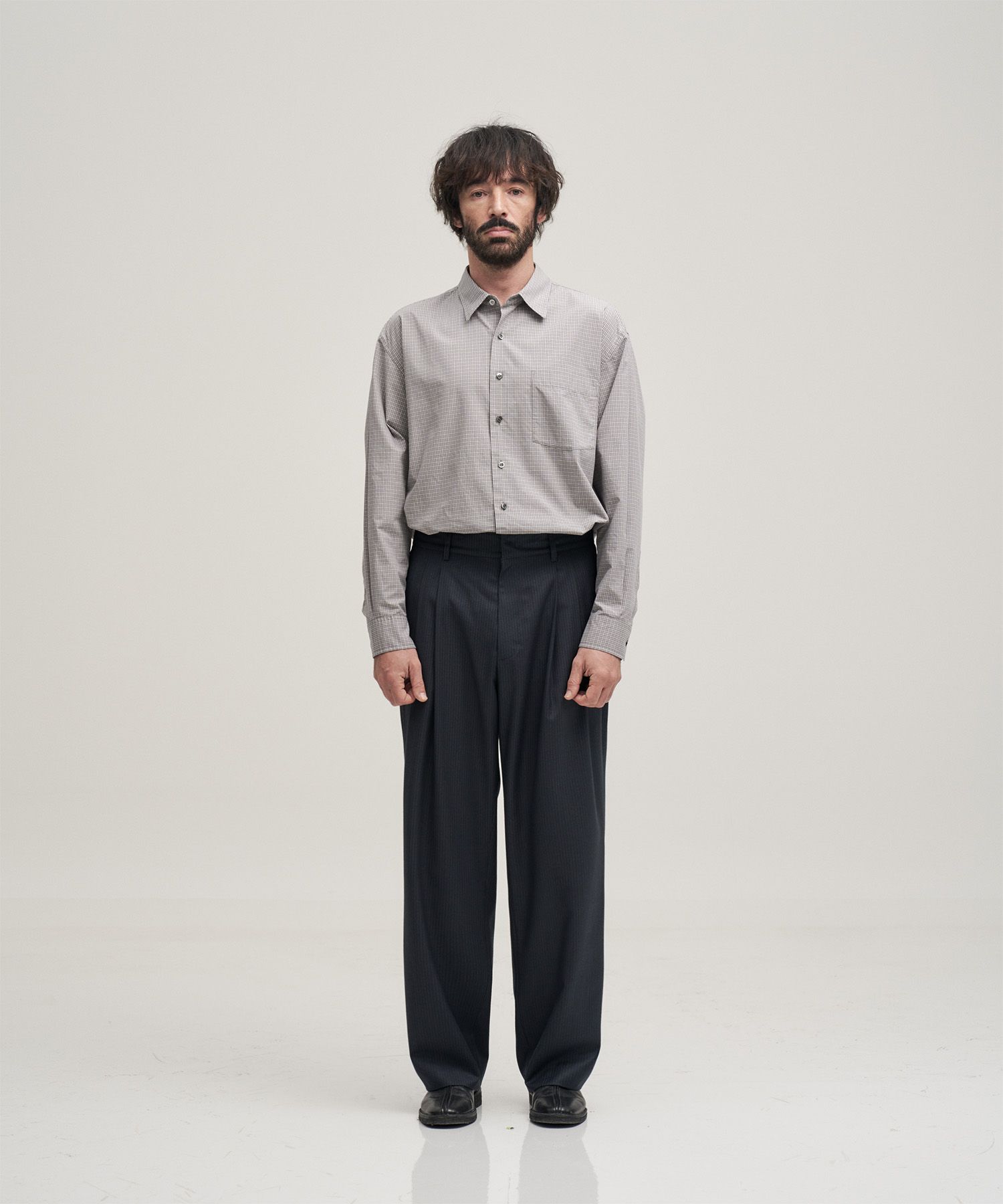 Narrow Stripe Tapered Slacks（HEATHER CHARCOAL）