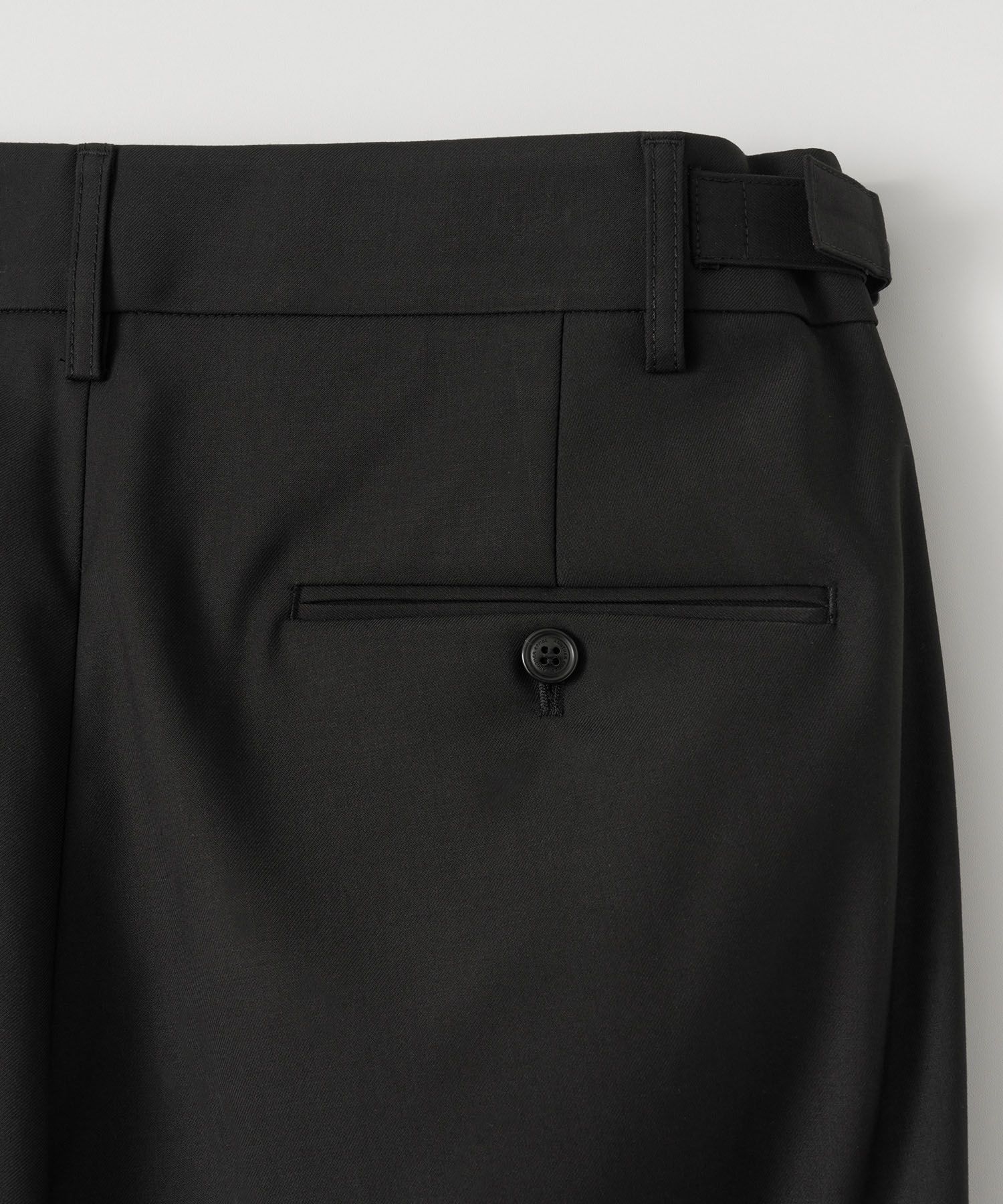 Santiago Slacks Flexible 32L（BLACK）
