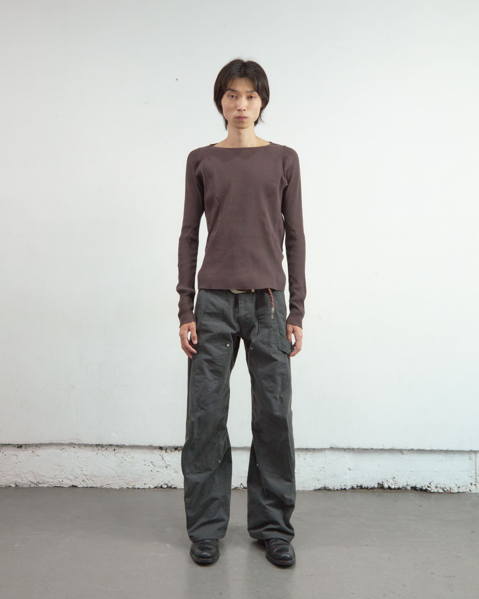 PANELLED RIBBED LONG SLEEVE T-SHIRT（BROWN）