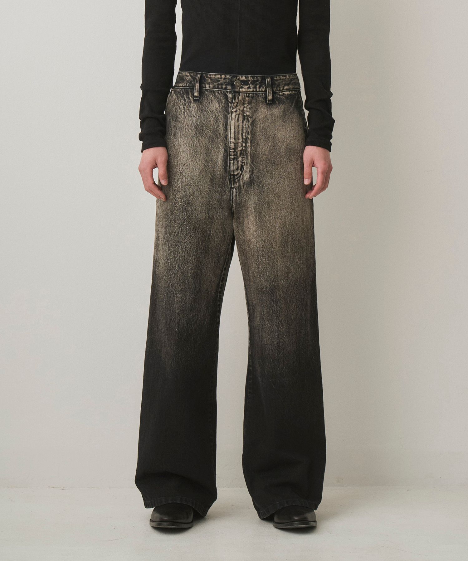 GRADATION WIDE DENIM（FADE BLACK）
