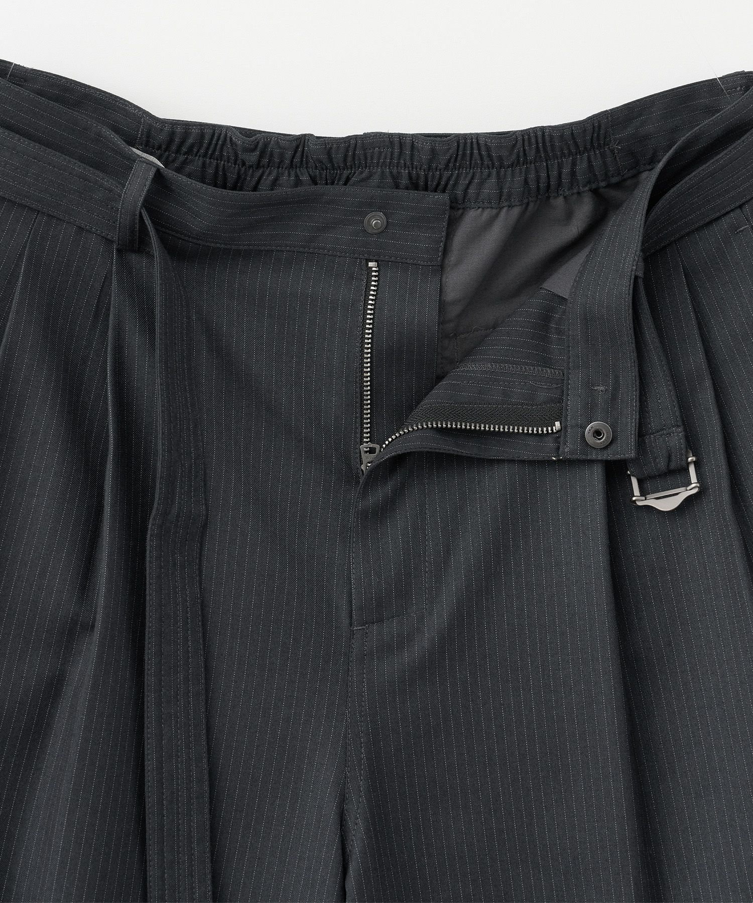 Hemingway Stripe Bermuda Pants（HEATHER CHARCOAL）