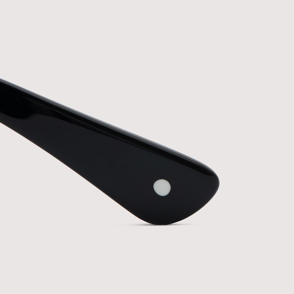 ONDA #1 GLOSS BLACK × GREY GREEN to D.GREY