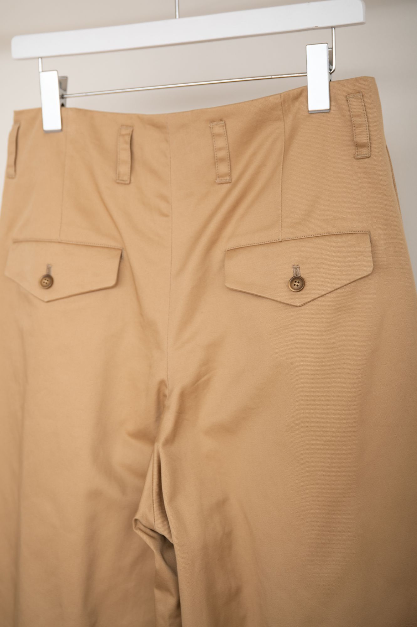 TUCK WIDE TROUSERS（BEIGE）