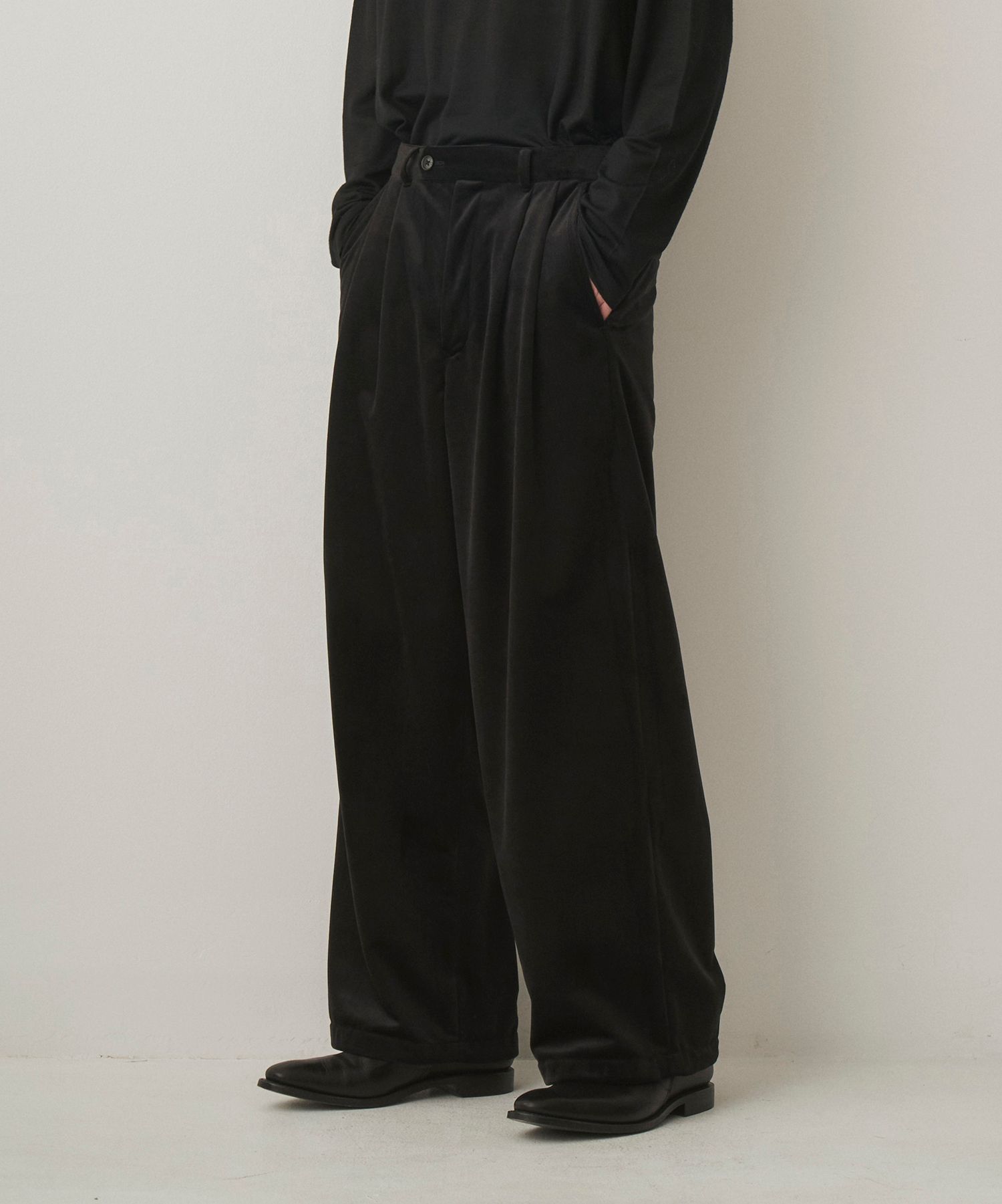 LUSTROUS CORDUROY WIDE PANTS（BLACK）