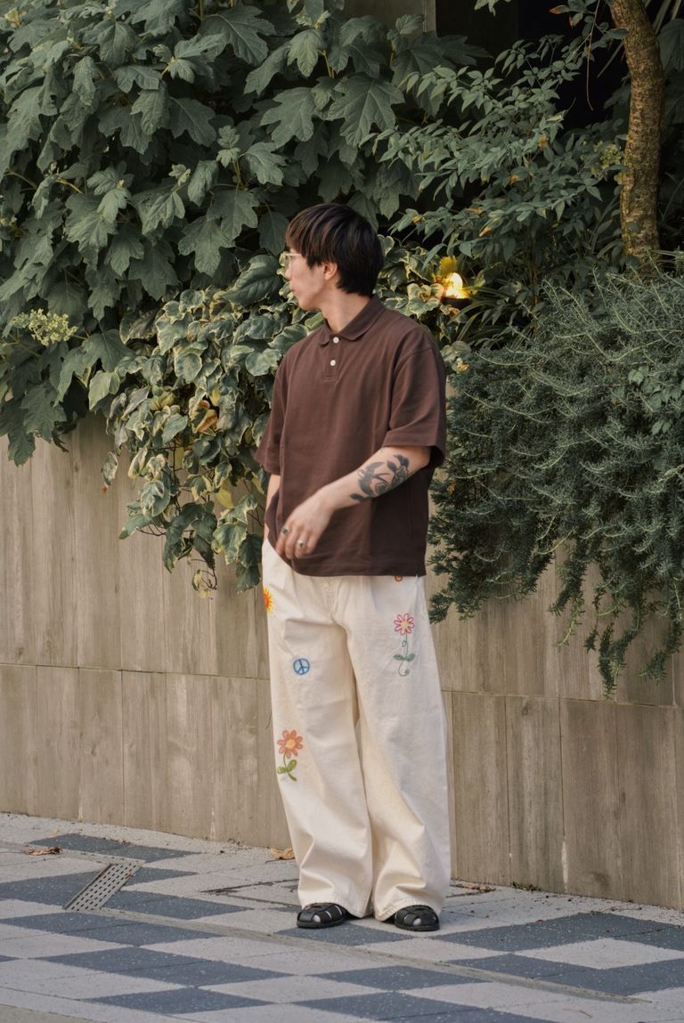 superNova. Embroidered wide selvedge jeans / Natural