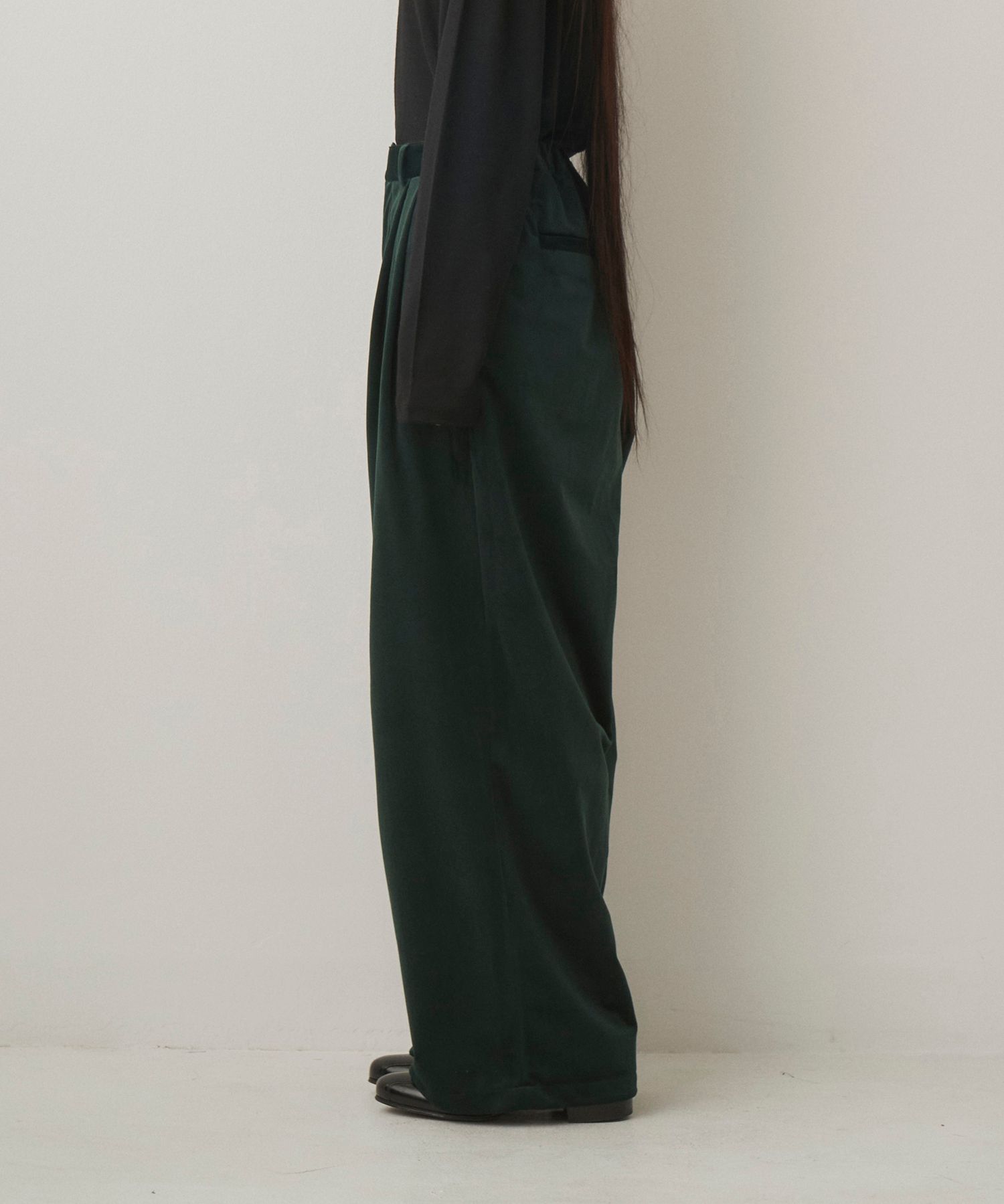 LUSTROUS CORDUROY WIDE PANTS（GREEN）