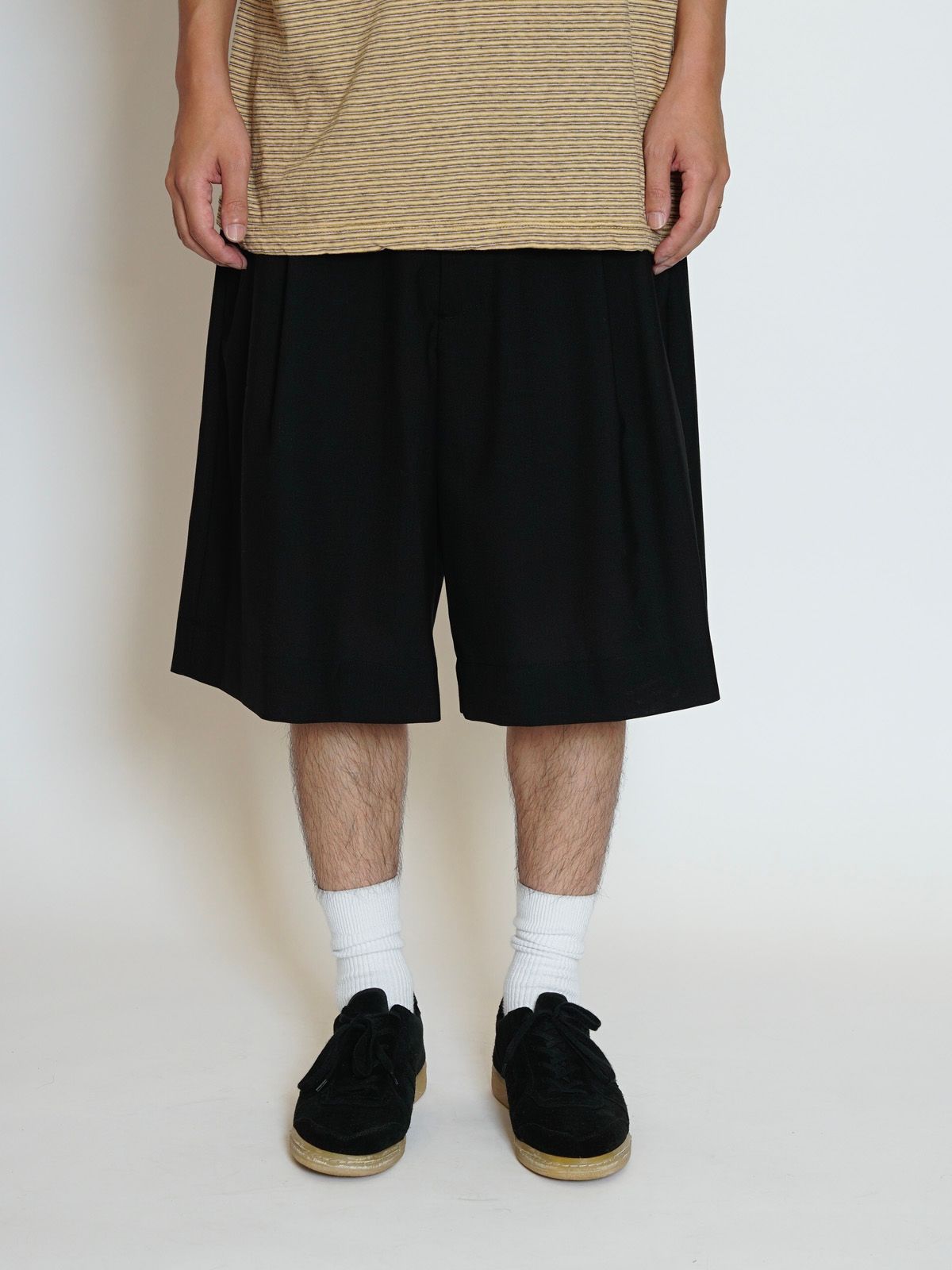 WOOL SHORTS（BLACK）