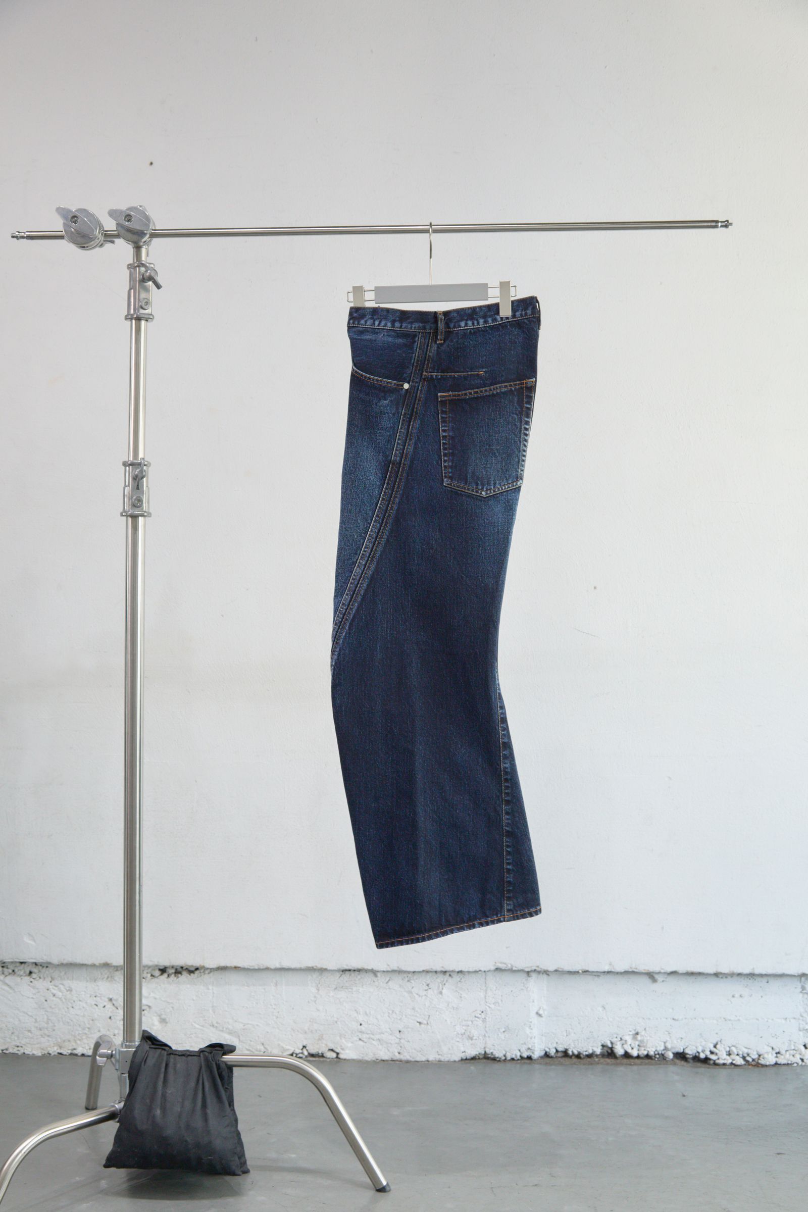 3D TWISTED WIDE LEG JEANS（DARK FADED INDIGO）