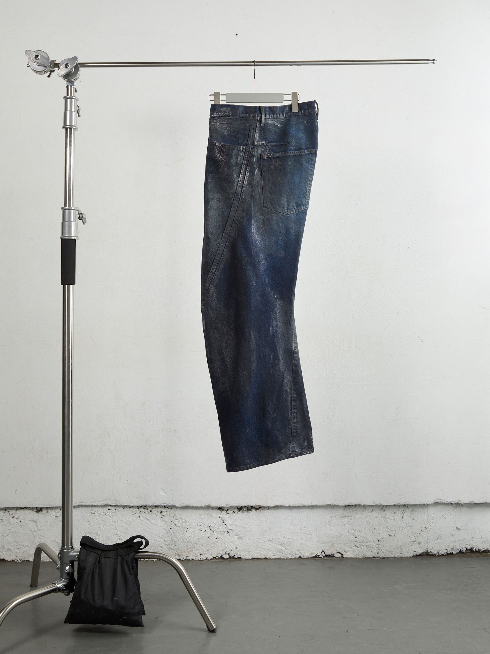 3D TWISTED WIDE LEG JEANS / デニムパンツ / LUSTER COATED DARK INDIGO
