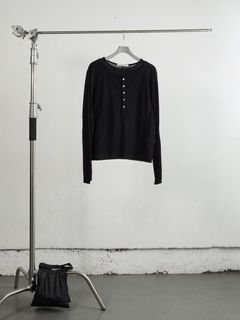 DOUBLE LAYERED LONG SLEEVE HENLEY T SHIRT（BLACK）