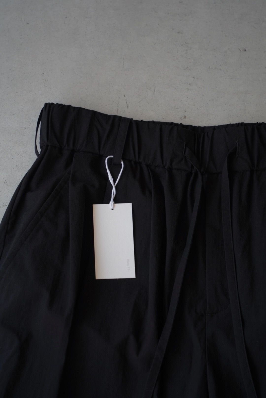 Soft Cotton Knee Tuck Pants（BLACK）