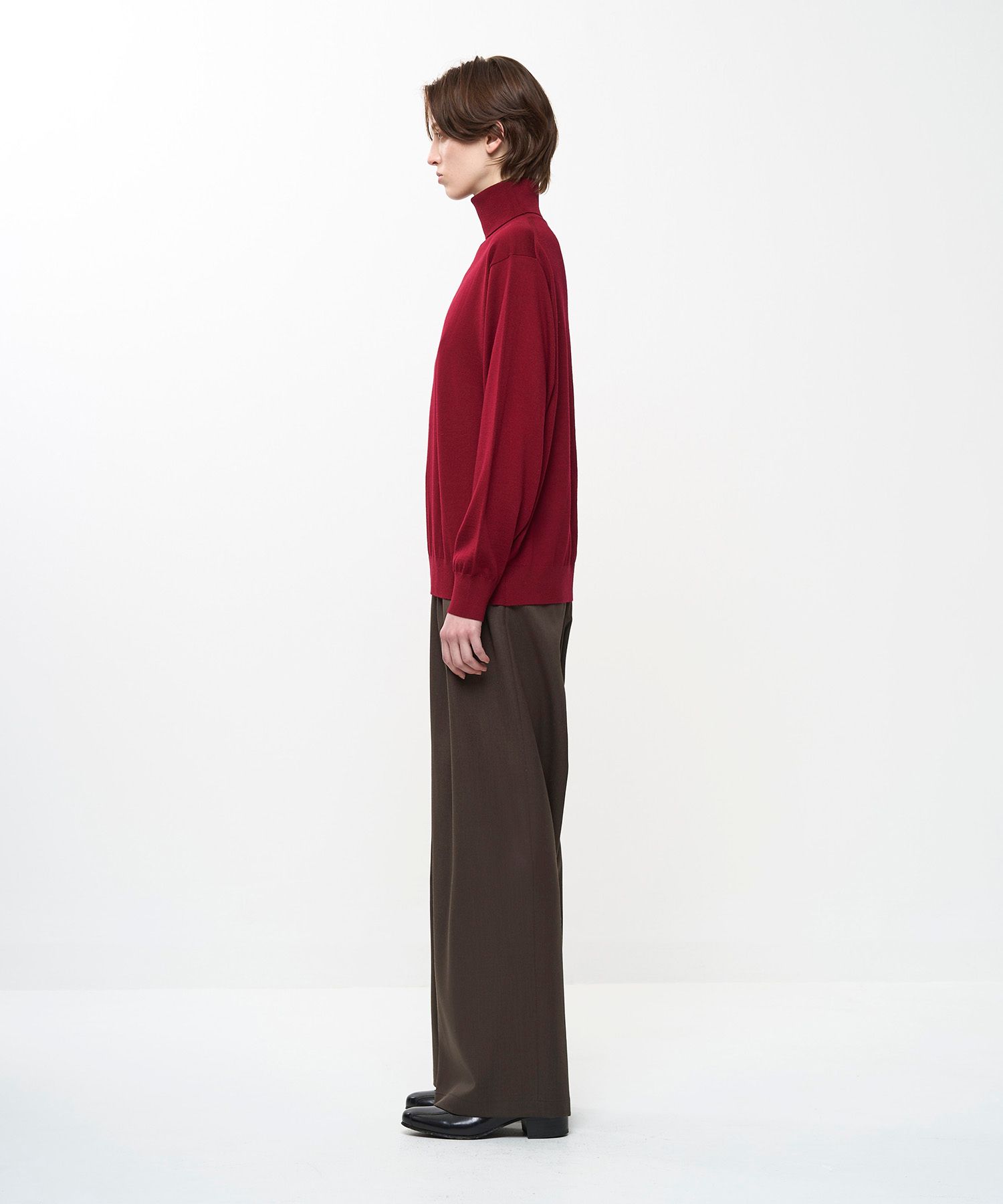 STRUCTURED TURTLENECK KNIT（RED）