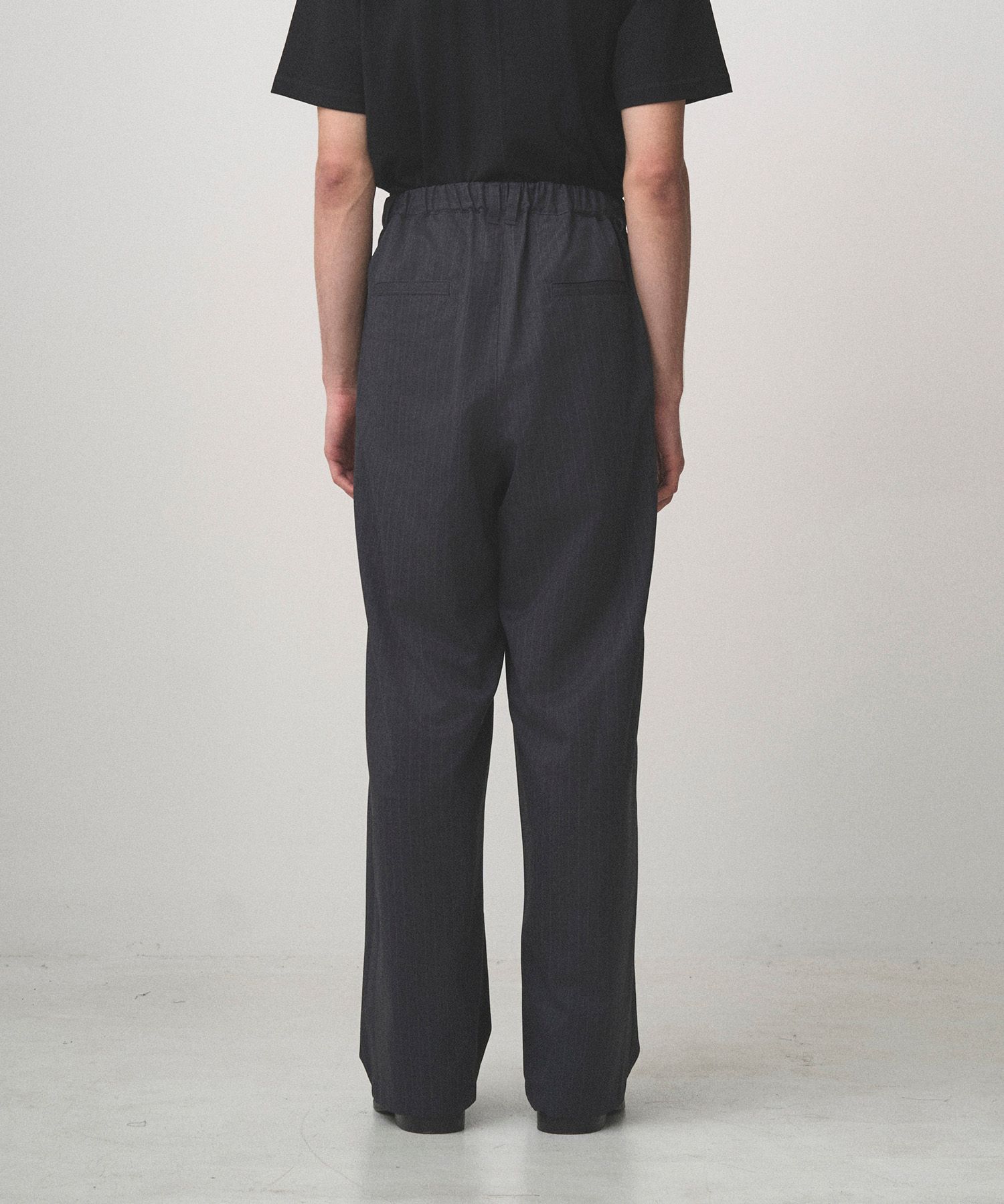 2TUCK WIDE PINSTRIPE PANTS（CHARCOAL）