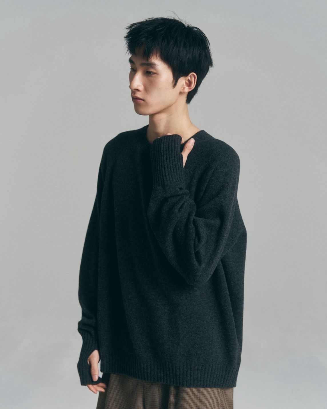 Whole Garment Crew - Wool / Cashmere / Silk（BLACK）