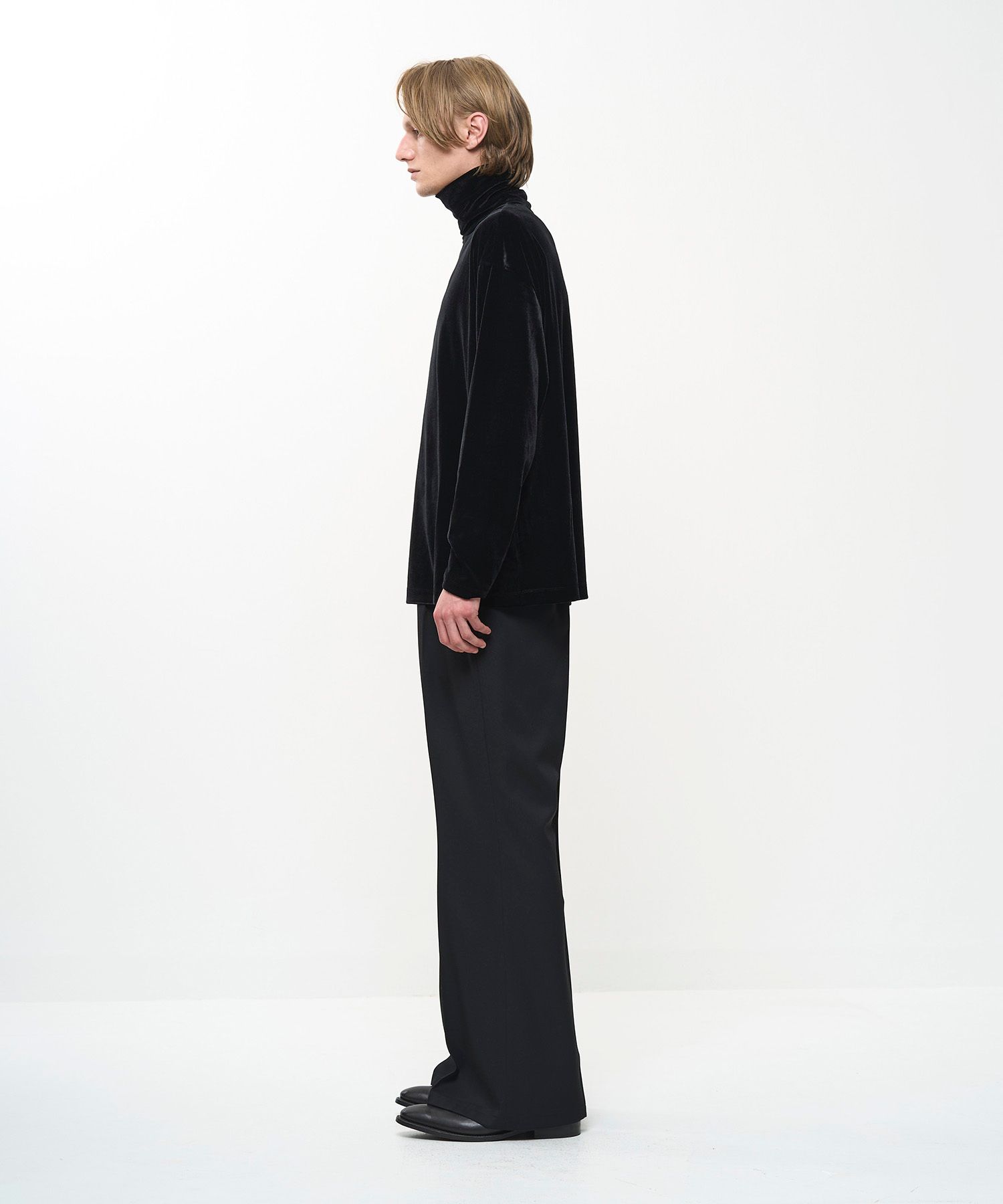 LUSH VELOUR TURTLE（BLACK）