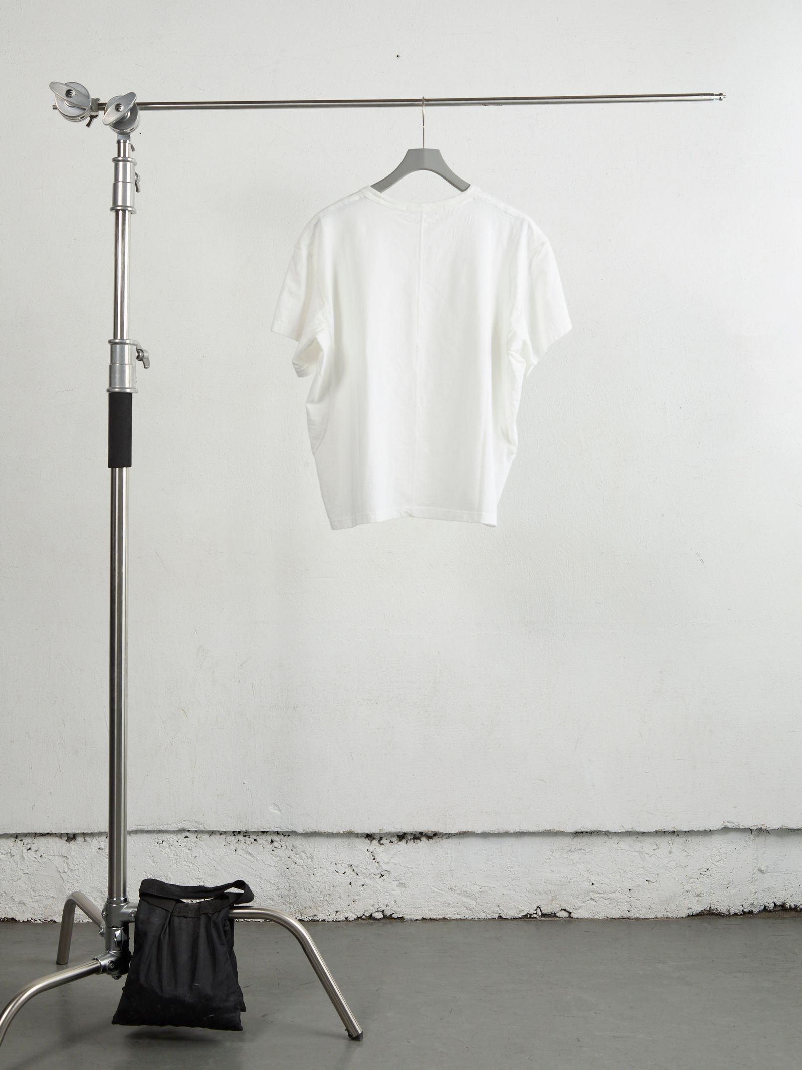 HALF SLEEVE T‑SHIRT（WHITE）