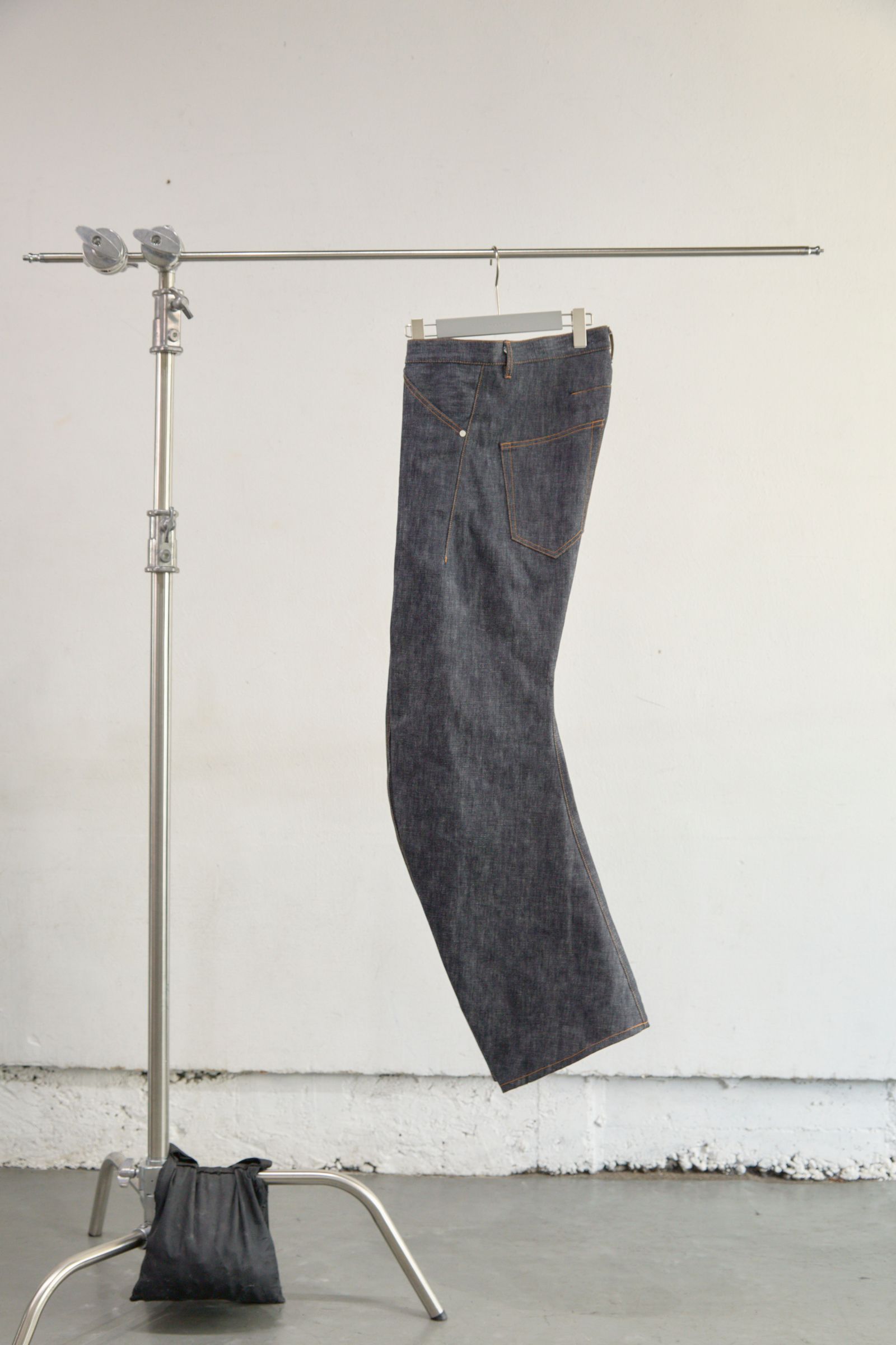 3D TWISTED JEANS 3.0（RAW INDIGO）