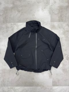 DIAGONAL TECH HOODED JACKET（BLACK）