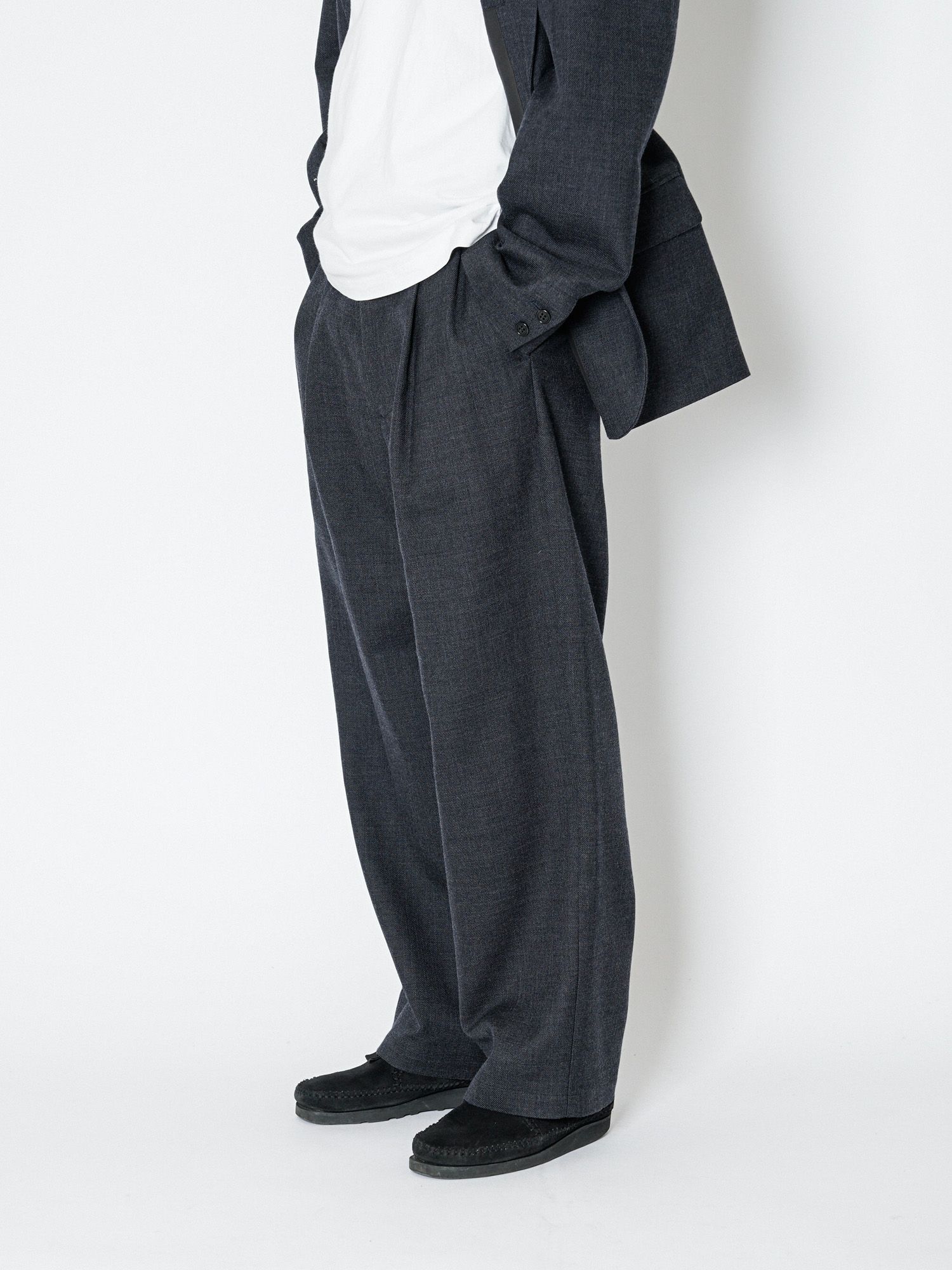 WOOL COTTON 2 TUCK TROUSERS（CHARCOAL）