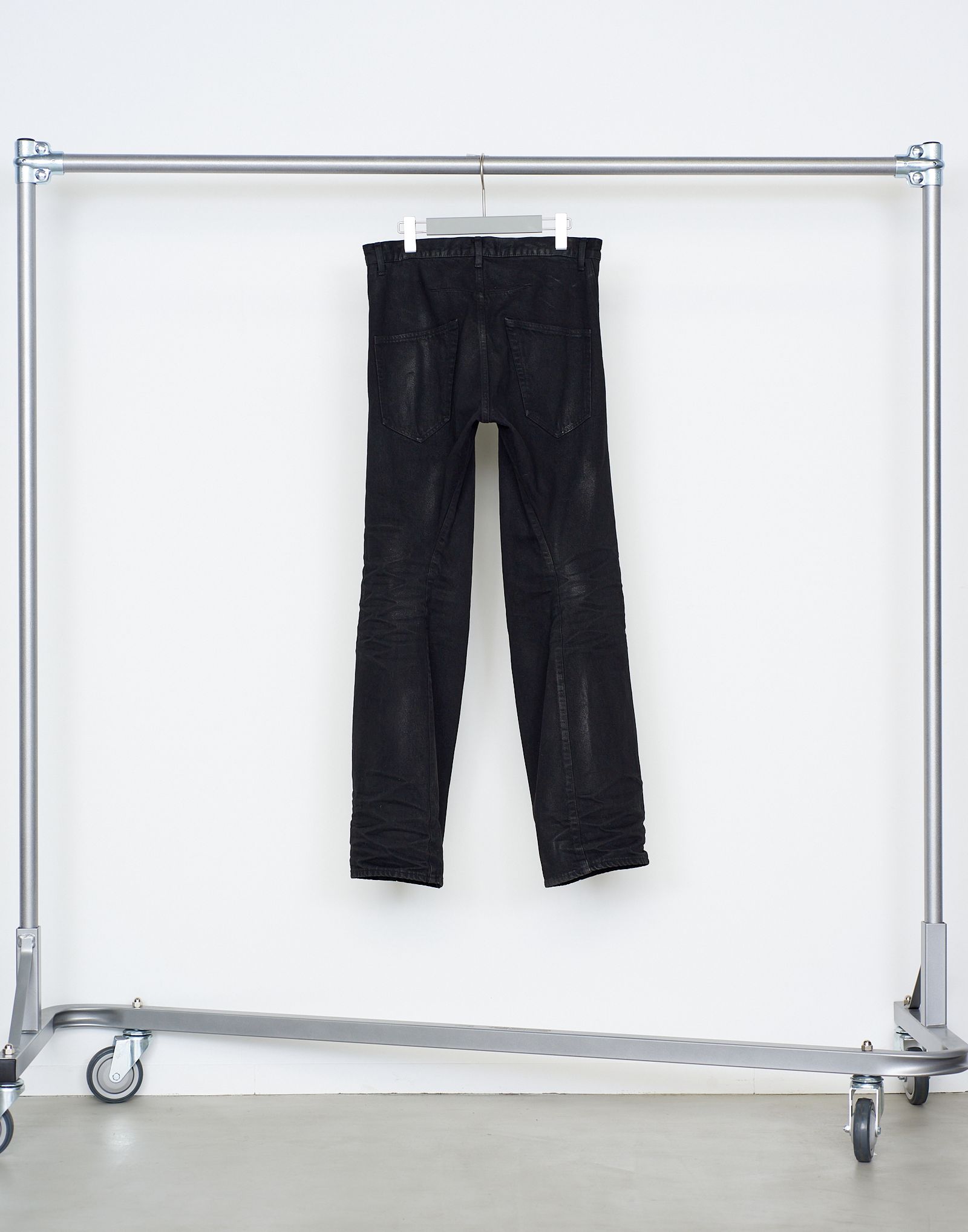 3D TWISTED JEANS（LUSTER COATED BLACK）