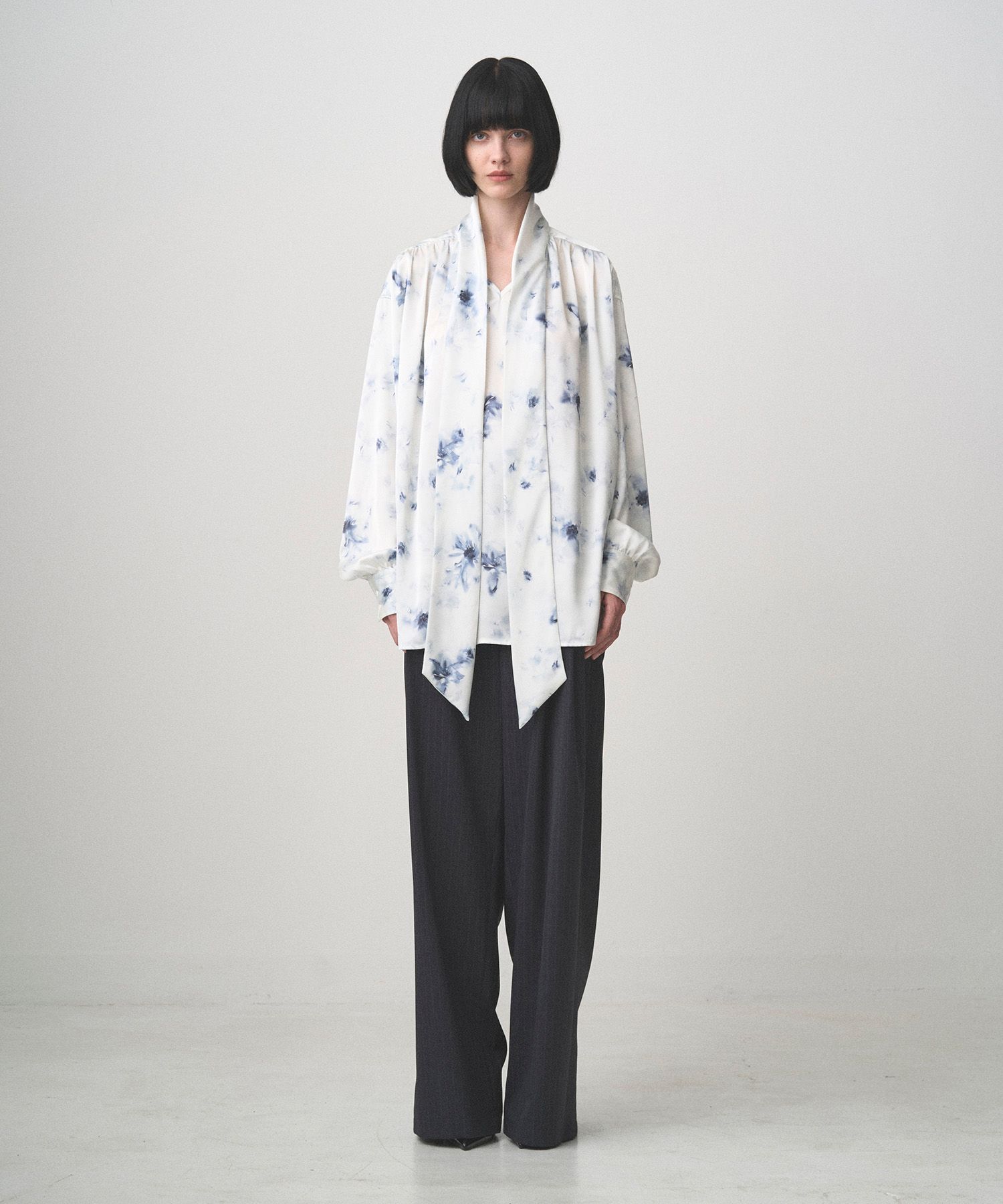 FLORAL BOWTIE SHIRT（WHITE）