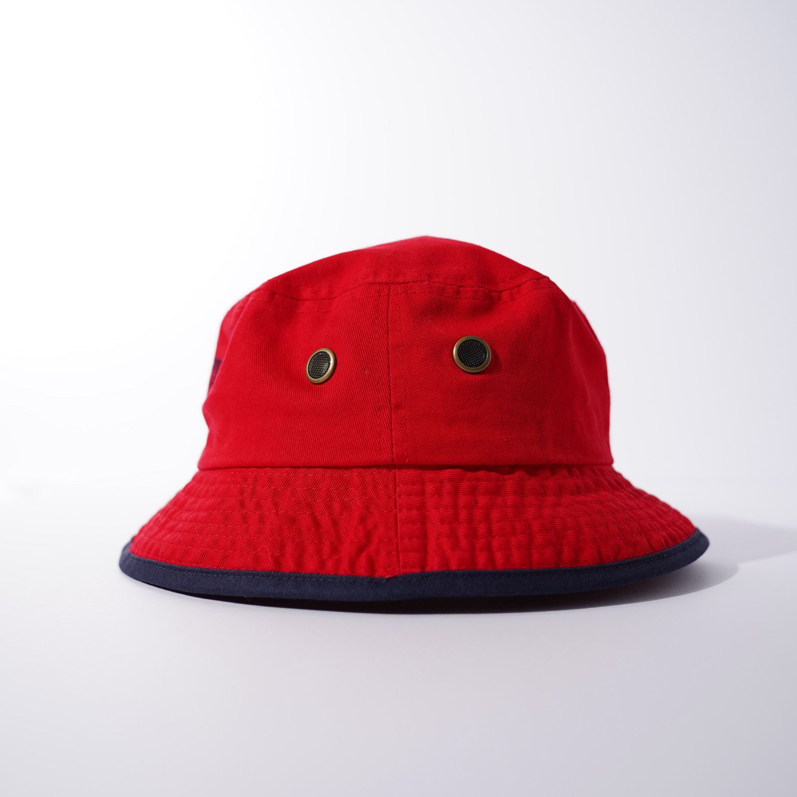 PEEPS CLUB × trivane hat