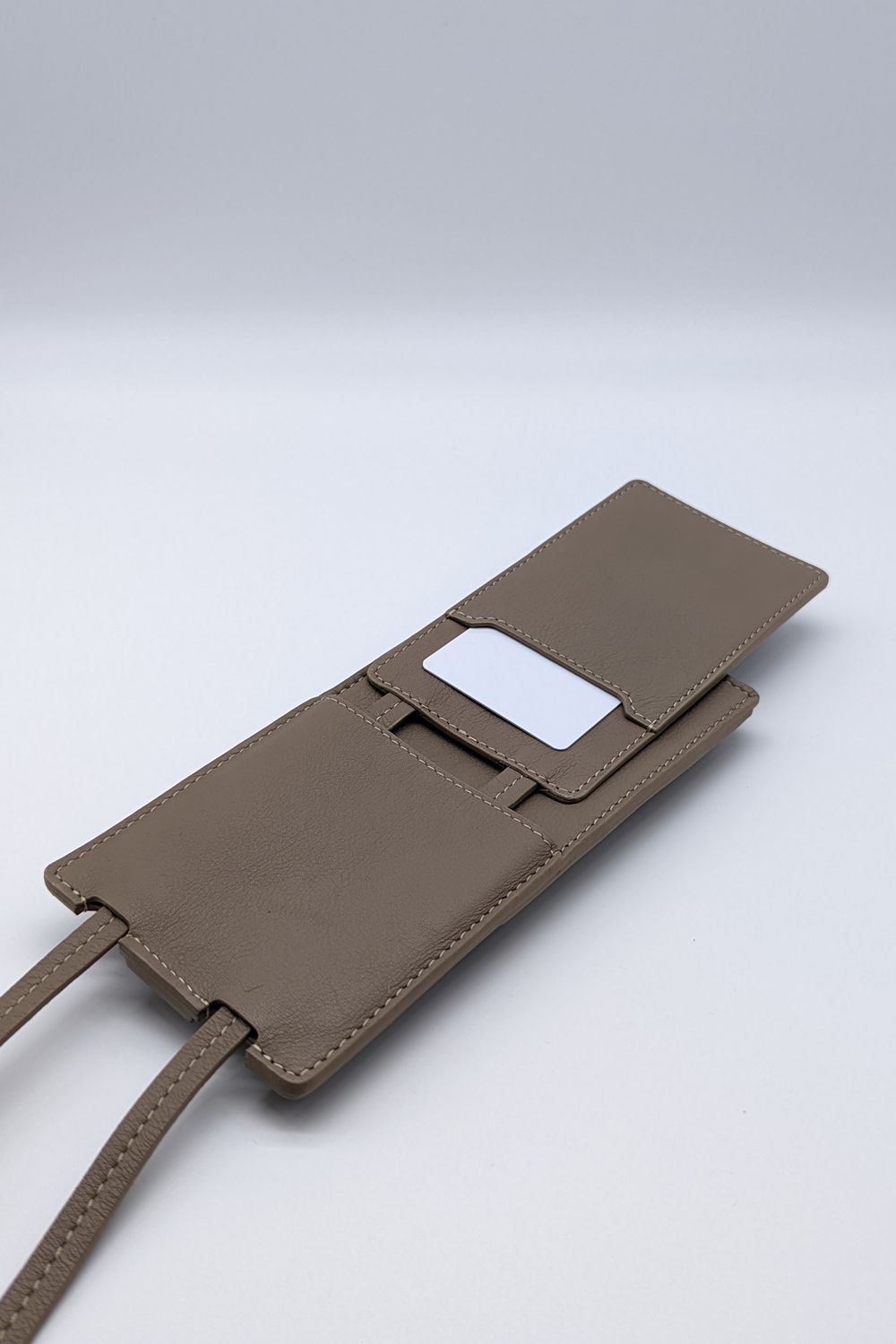 最新 SAGAN 新品未使用 VIENNA スマホケース 小物