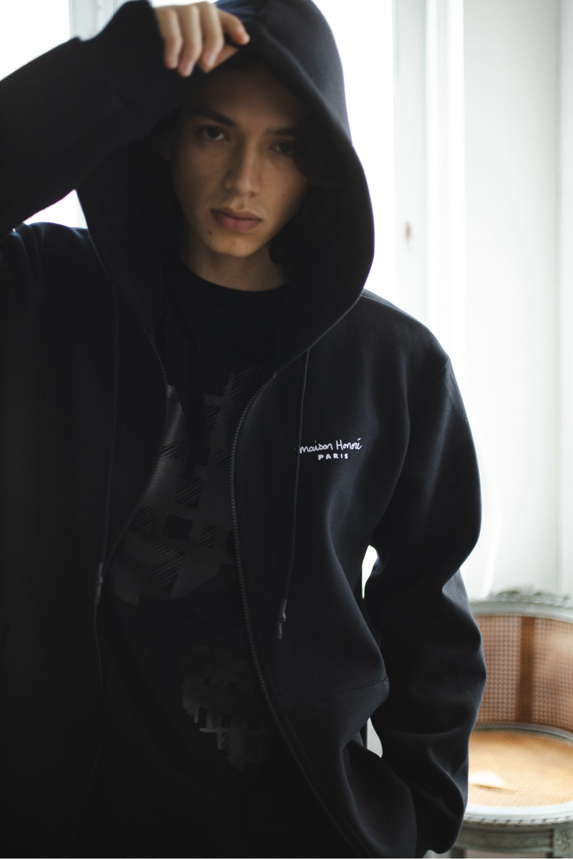 Raphael Cardboard Zip Parka / Black