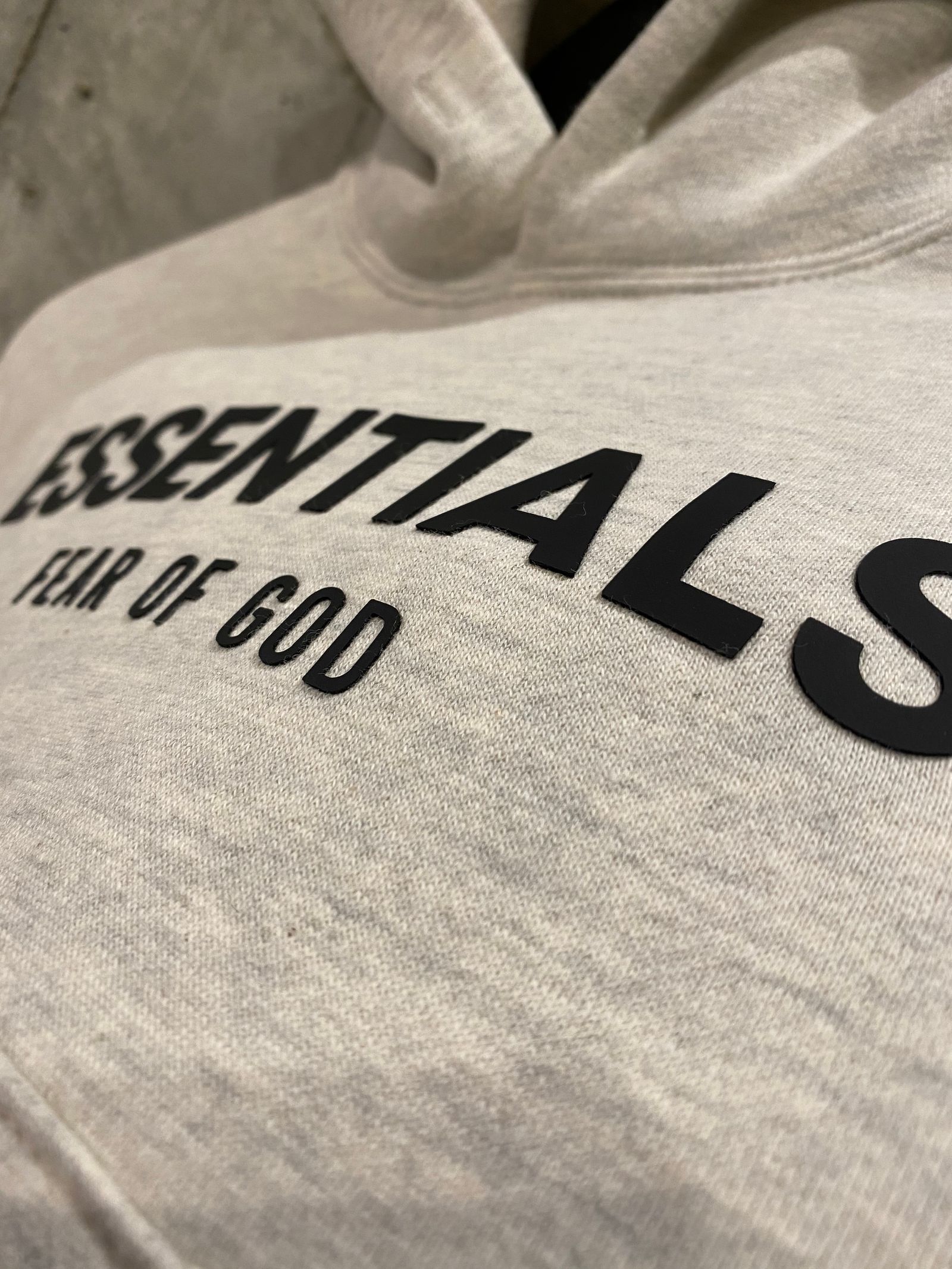 FOG ESSENTIALS PULLOVER HOODIE (KIDS)/OATMEAL