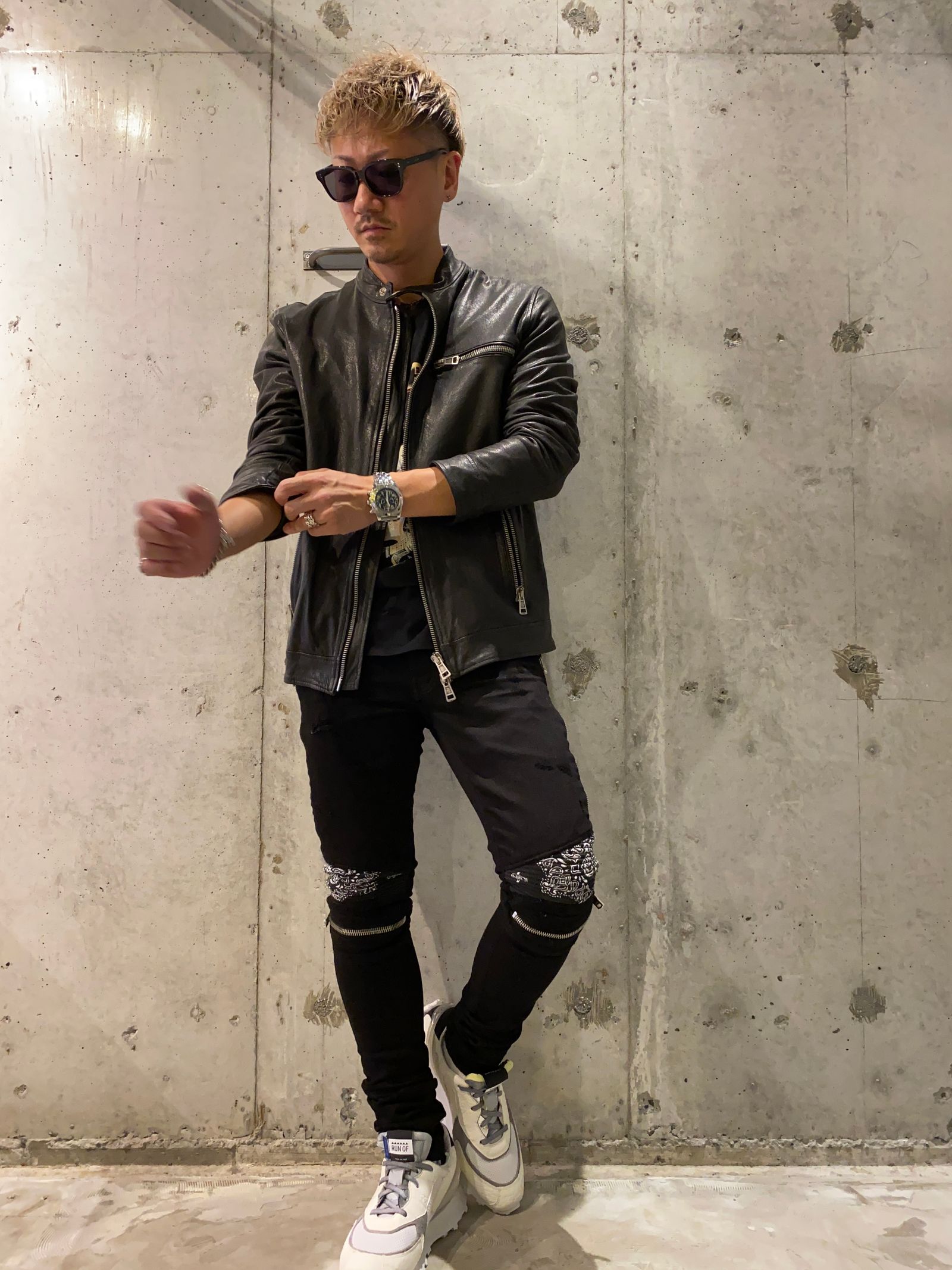 ESTES/Black
