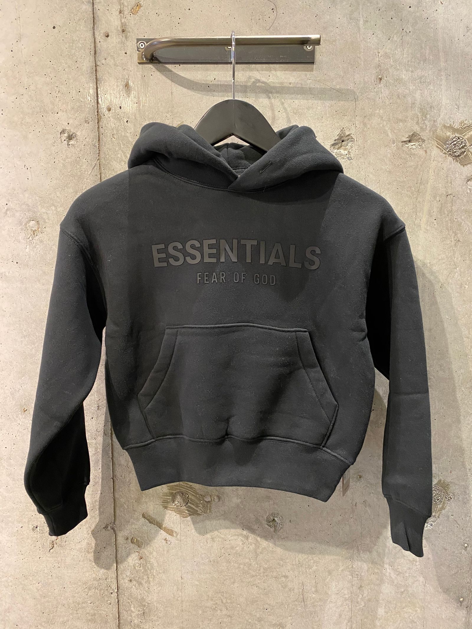 FOG ESSENTIALS PULLOVER HOODIE (KIDS)/BLACK