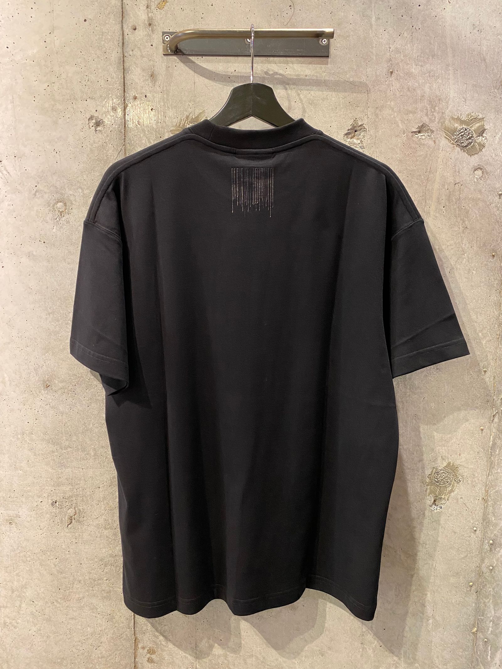 Dripping Barcode / Black